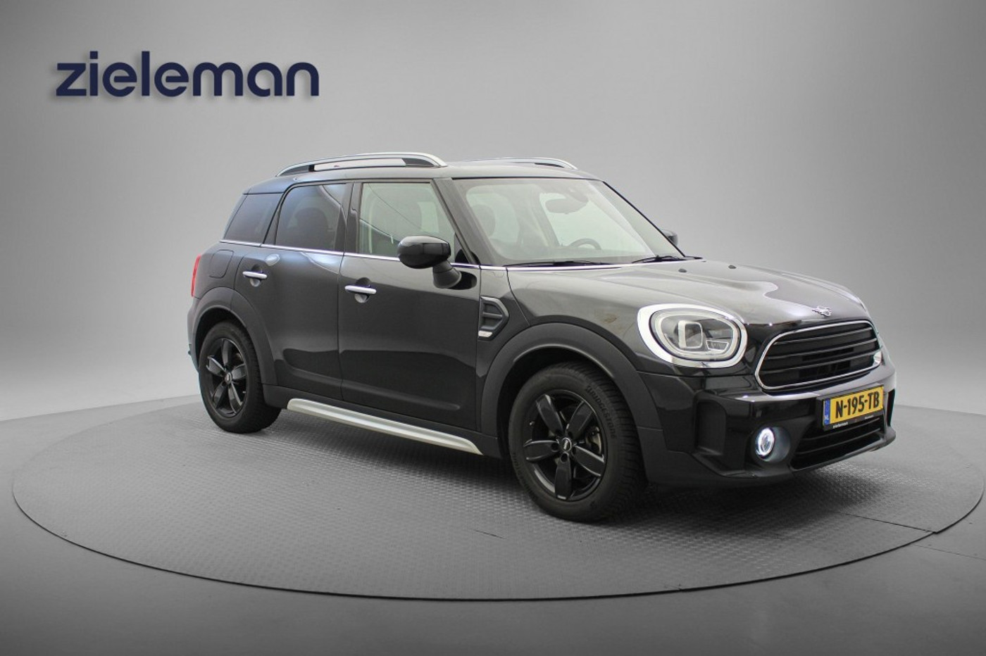 Mini Countryman Cooper D 2.0 Cooper D Classic - Carplay, Half Leer, Cruise, Trekhaak 2022 - voorkant