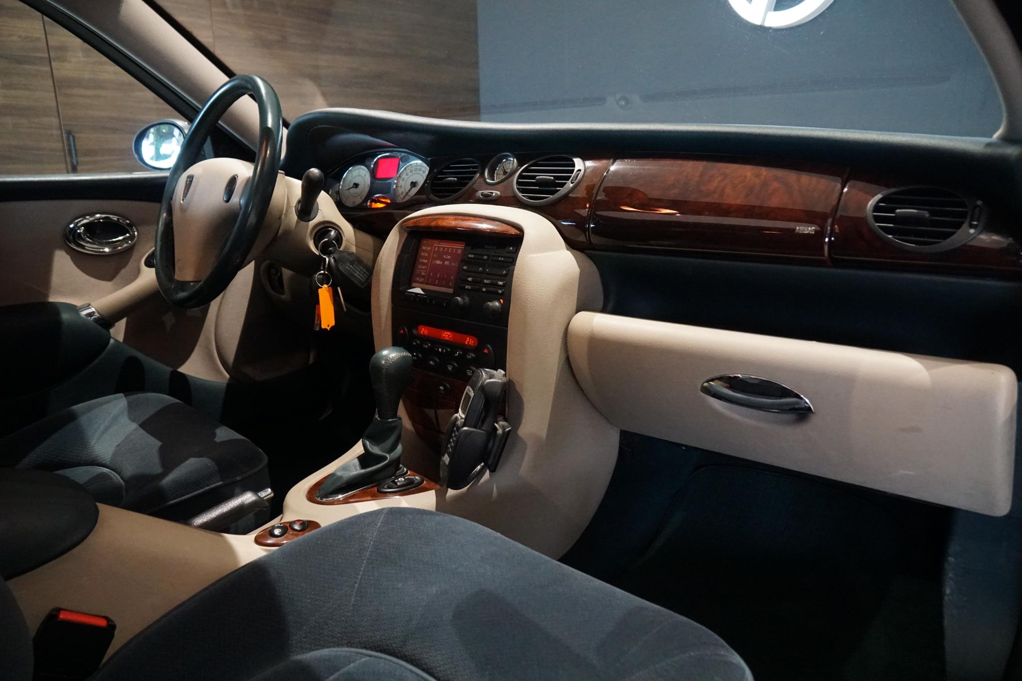Foto van Rover Rover 75