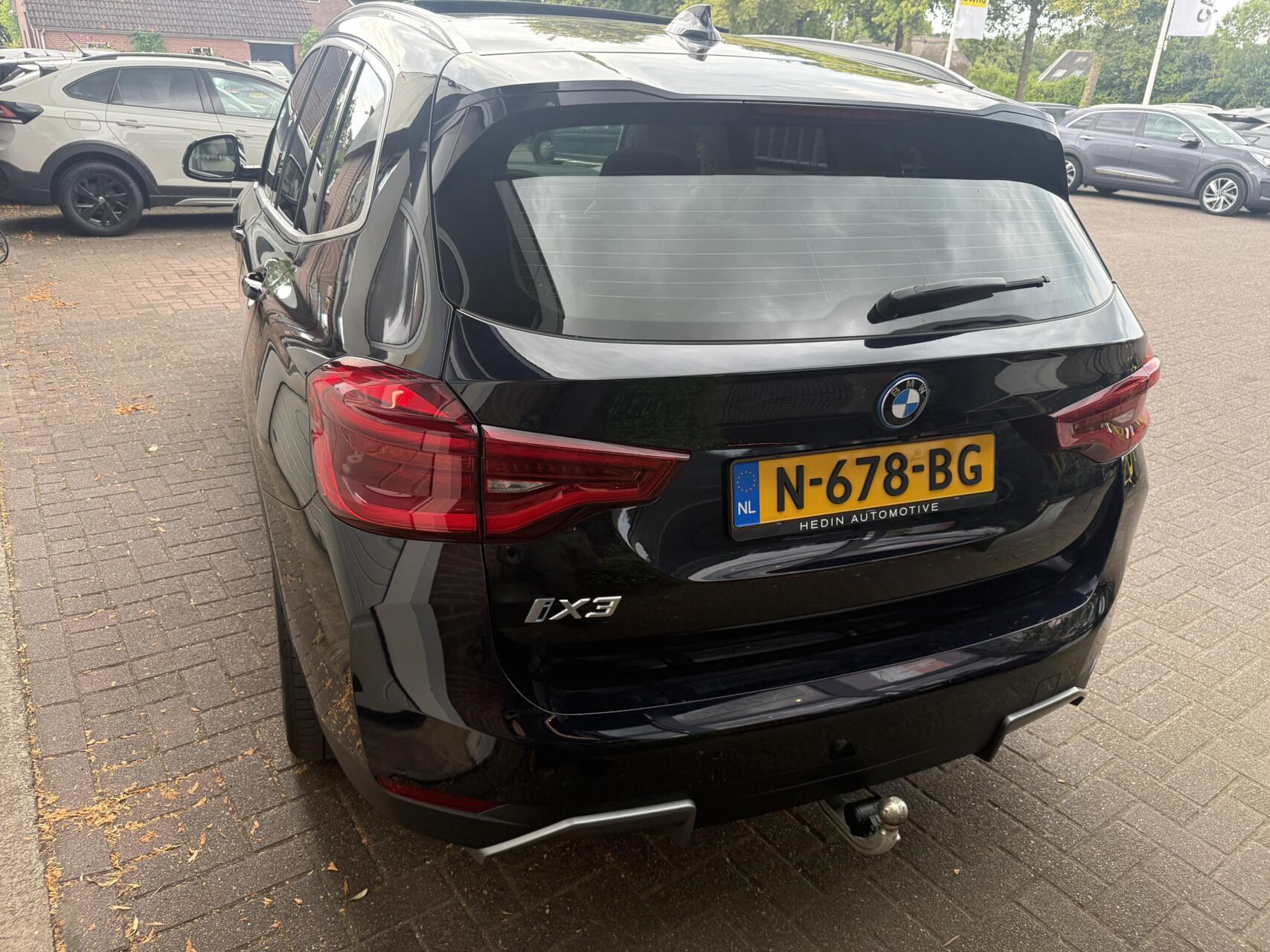Foto van BMW Ix3