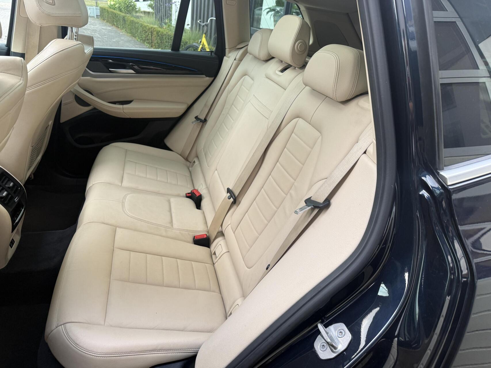 Foto van BMW Ix3