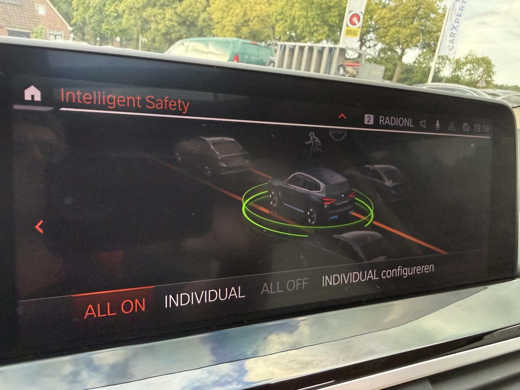 Foto van BMW Ix3