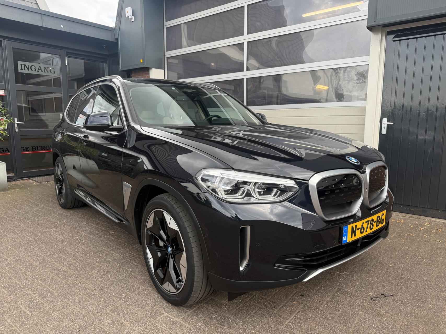 Foto van BMW Ix3