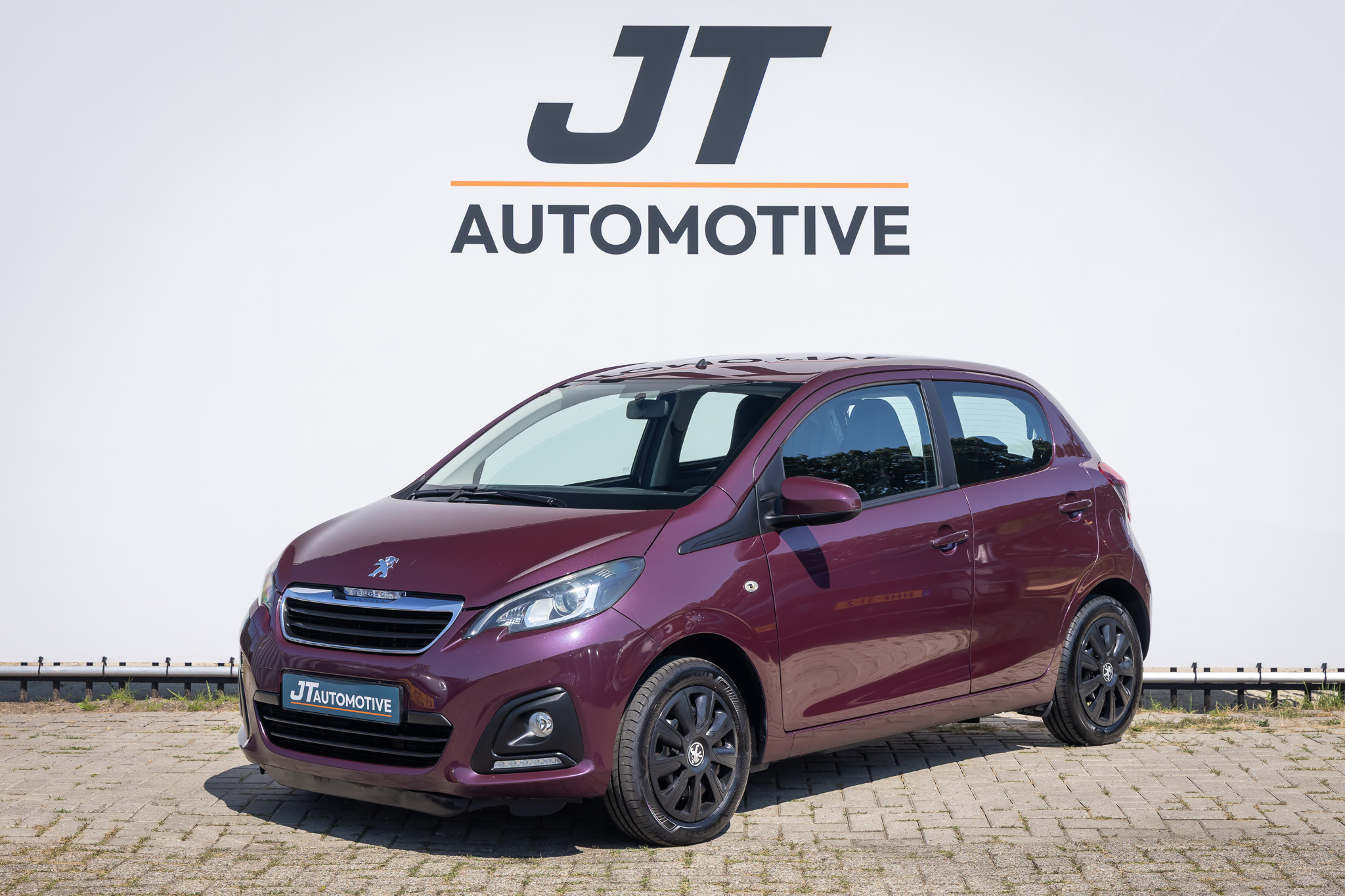 Peugeot 108 1.0 e-VTi Active nlauto airco | achterruitverwarming | elektrische ramen voor | radio 2015 - voorkant