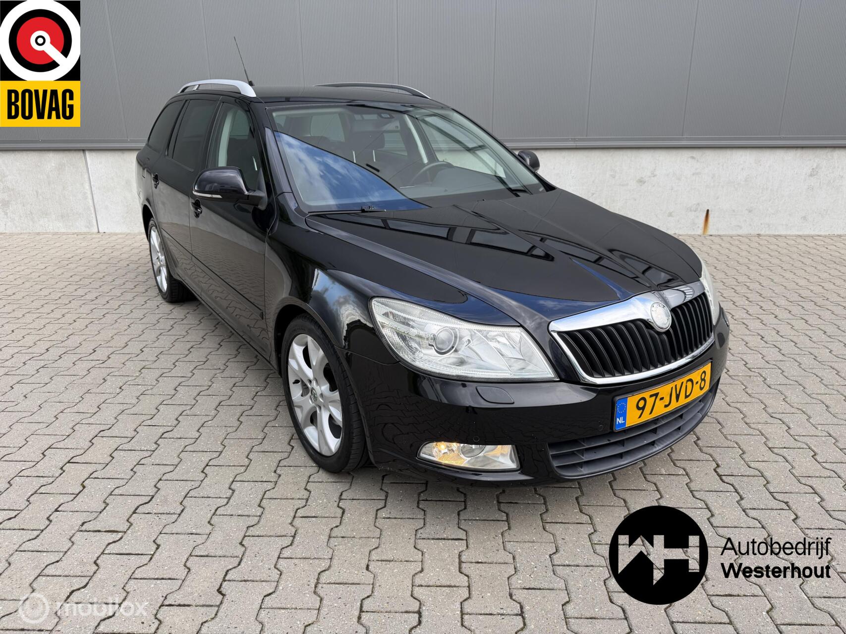 Skoda Octavia 1.4 TSI Elegance Business Line|NAVI|ELEKTR 2009 - voorkant