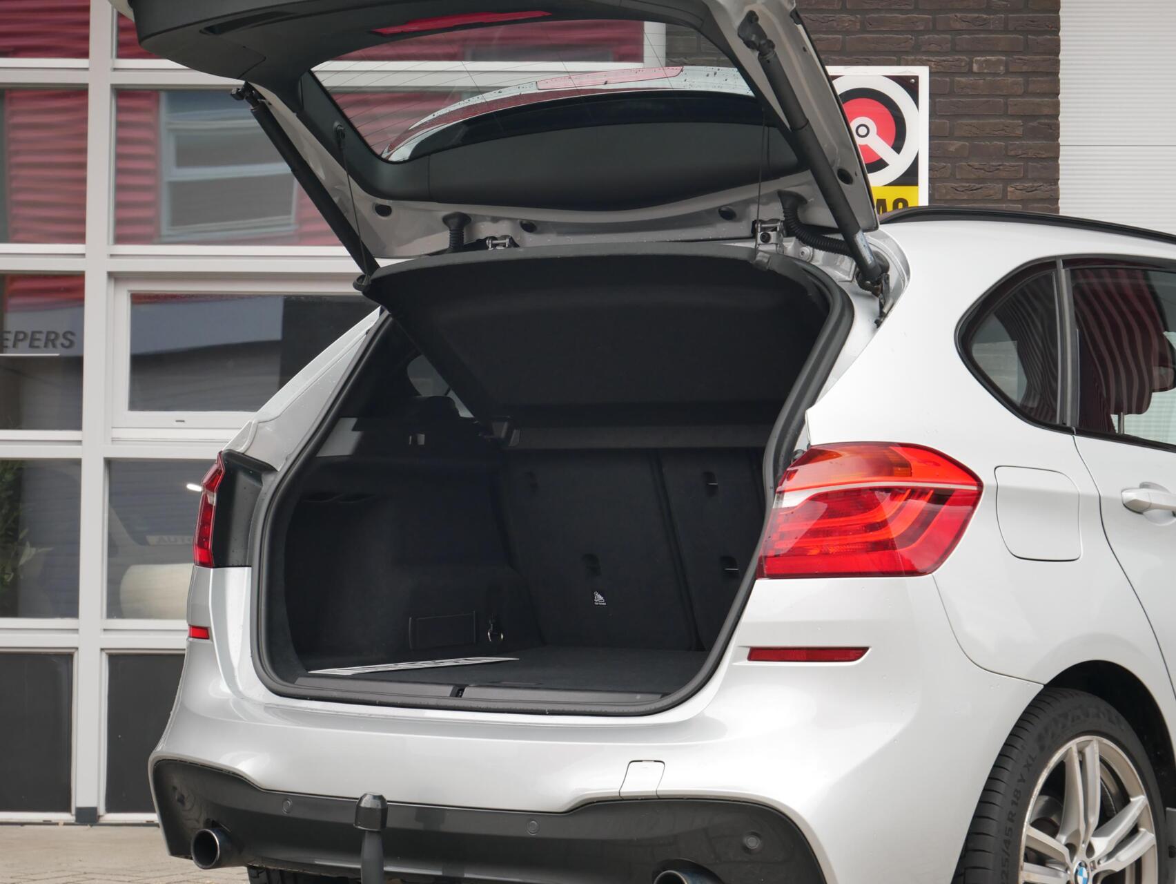 Foto van BMW 220i Active Tourer