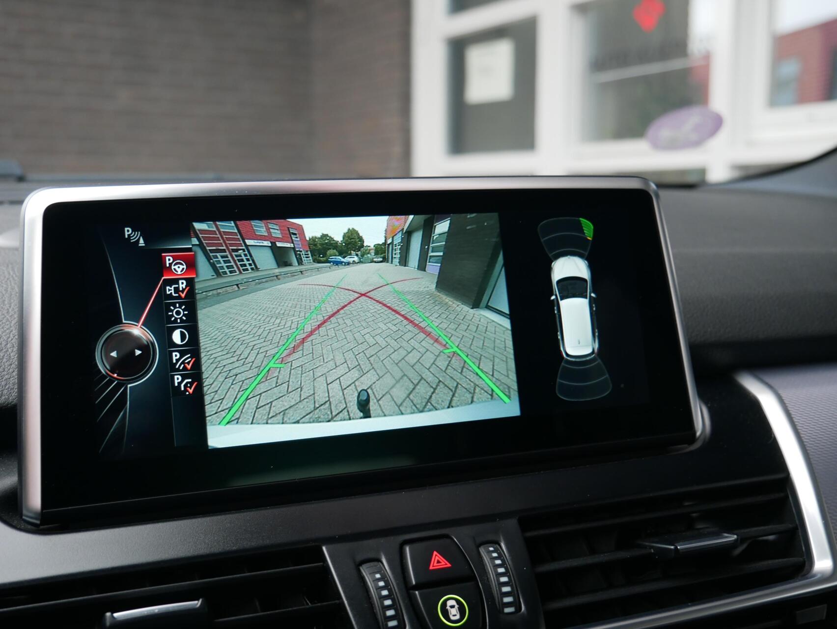 Foto van BMW 220i Active Tourer