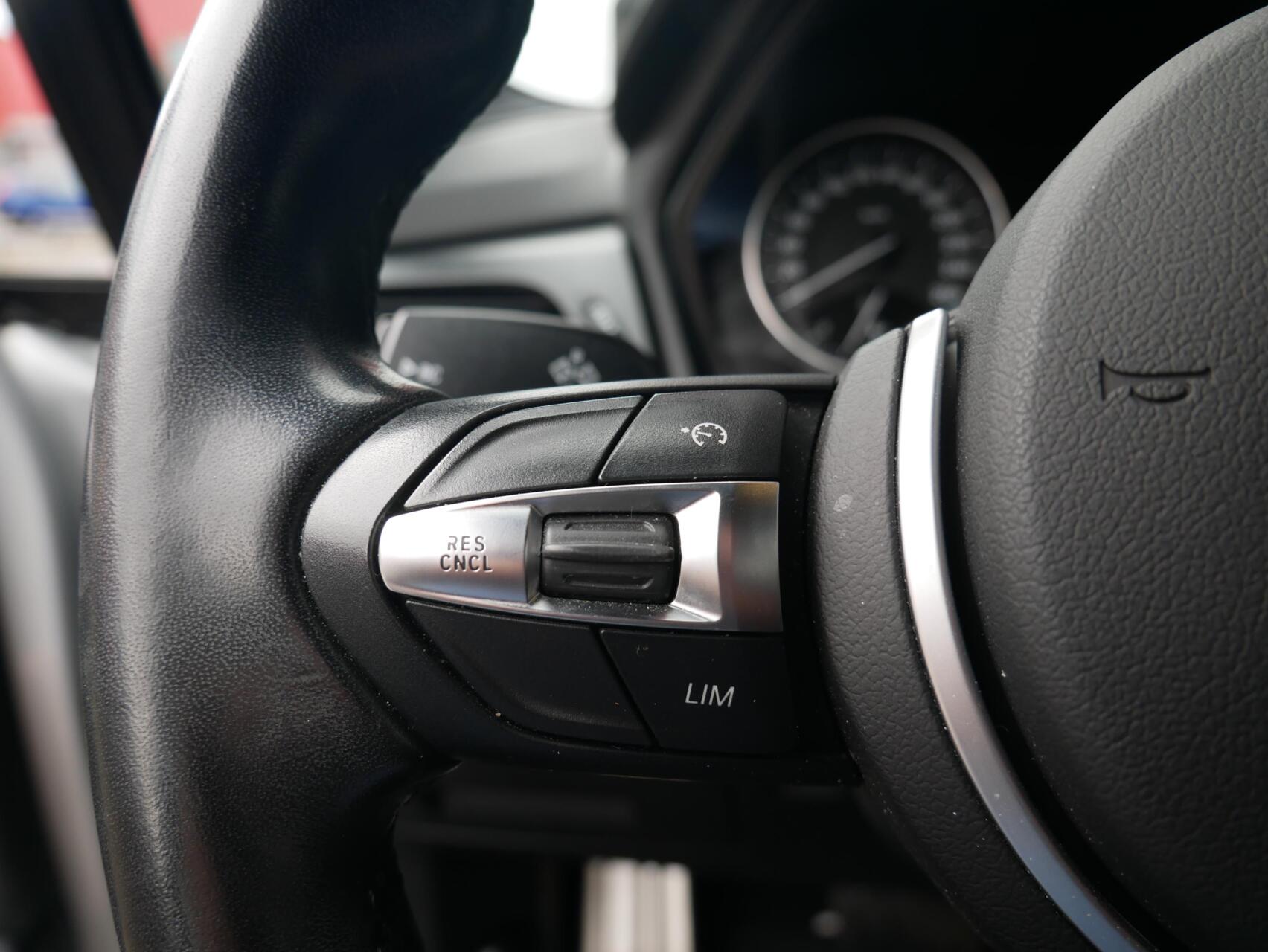 Foto van BMW 220i Active Tourer