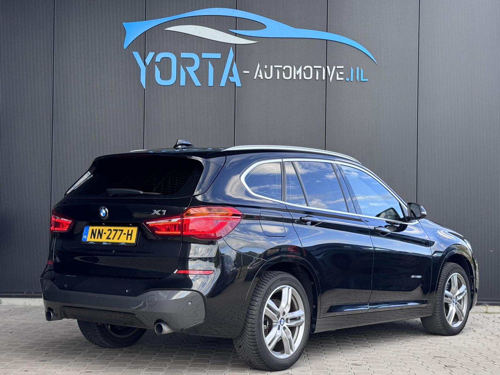 Foto van BMW X1 Sdrive20i