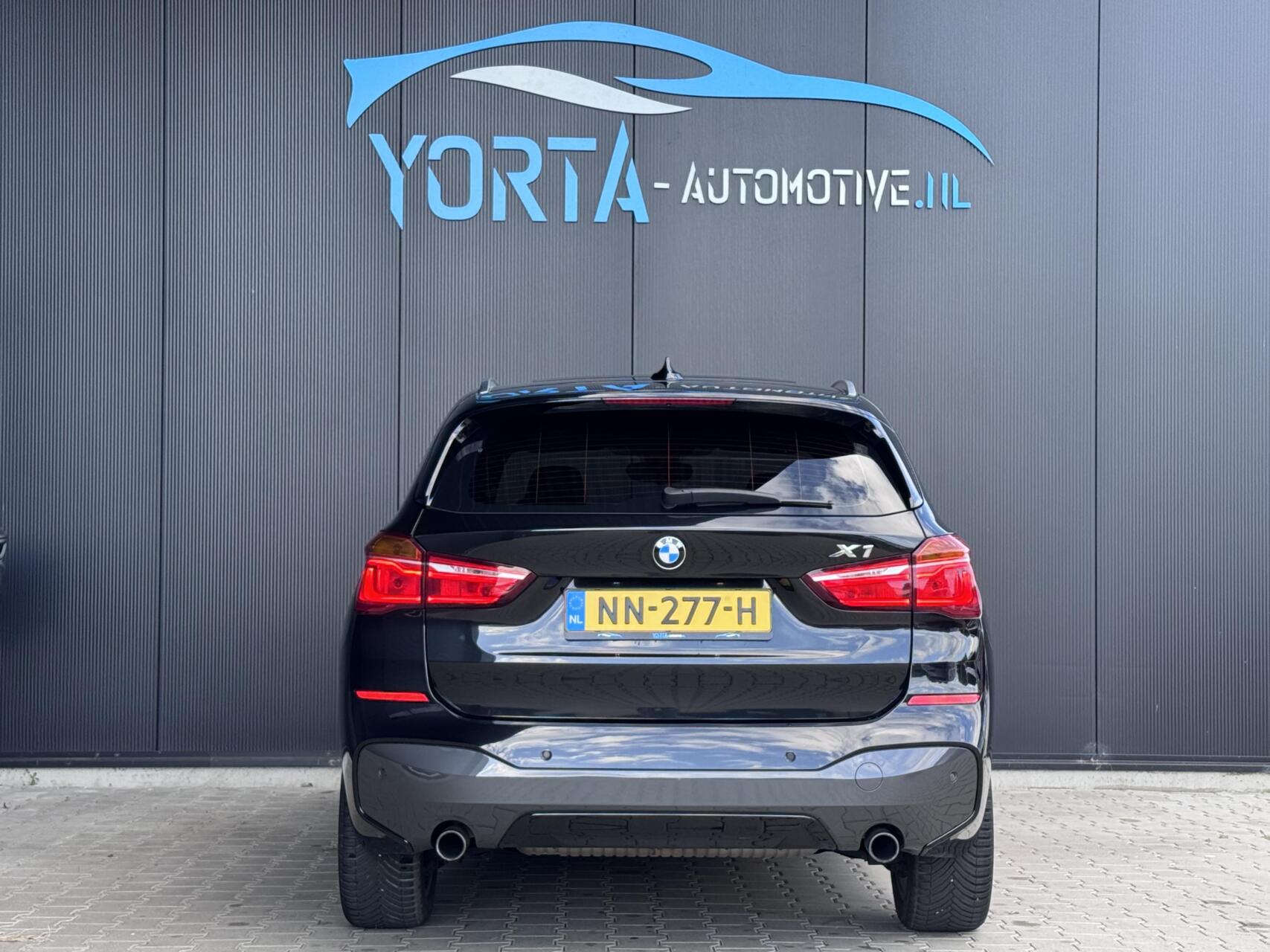 Foto van BMW X1 Sdrive20i