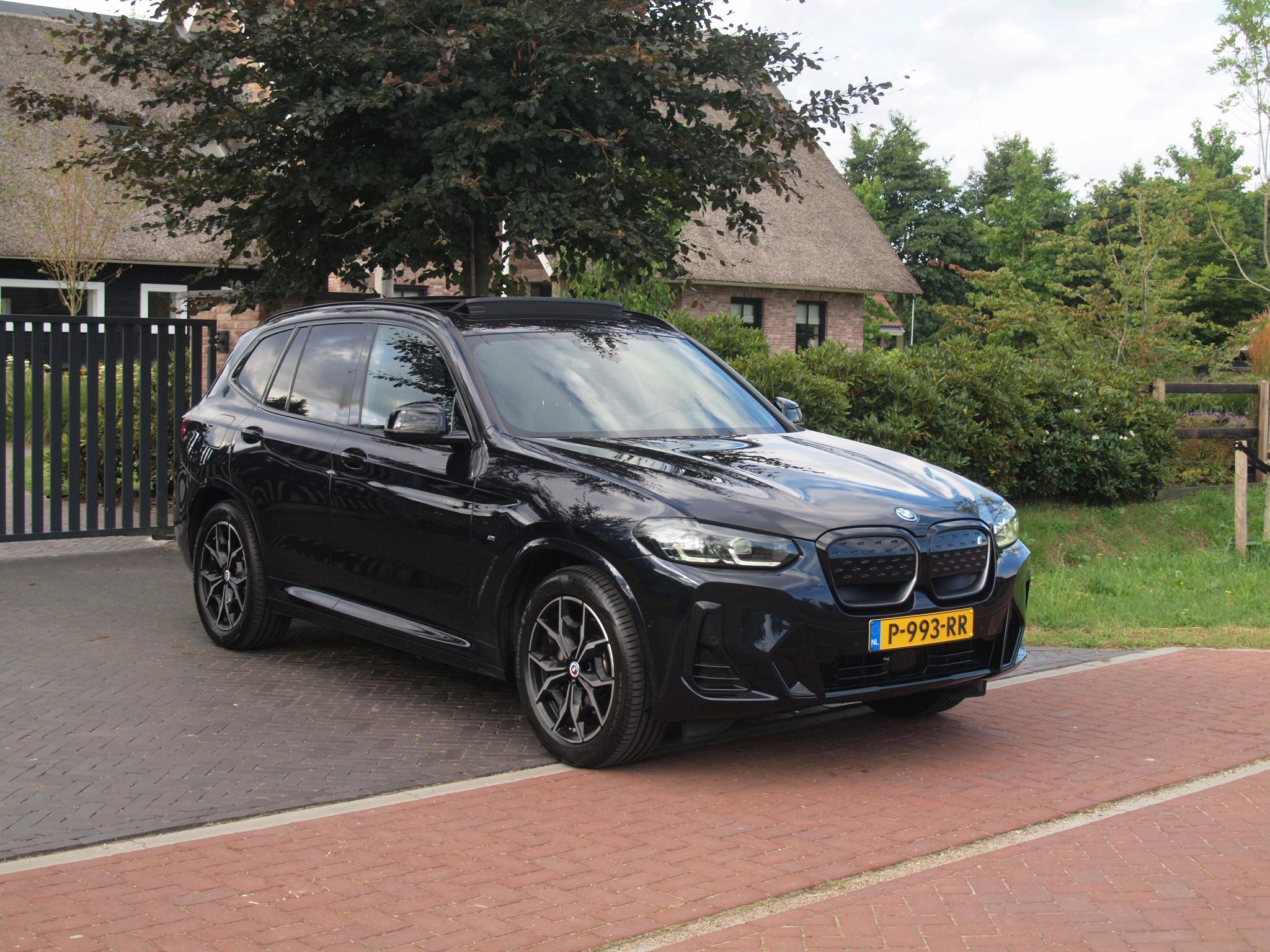 Foto van BMW Ix3