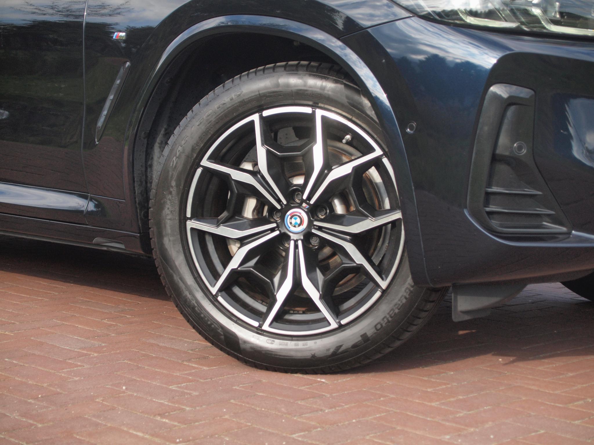 Foto van BMW Ix3