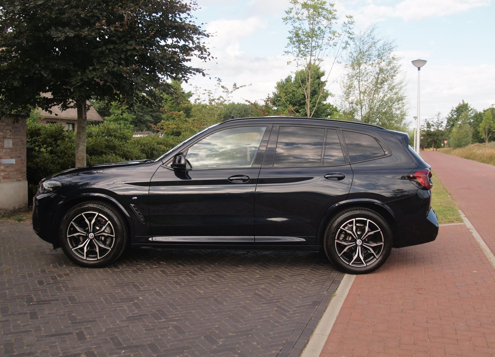 Foto van BMW Ix3