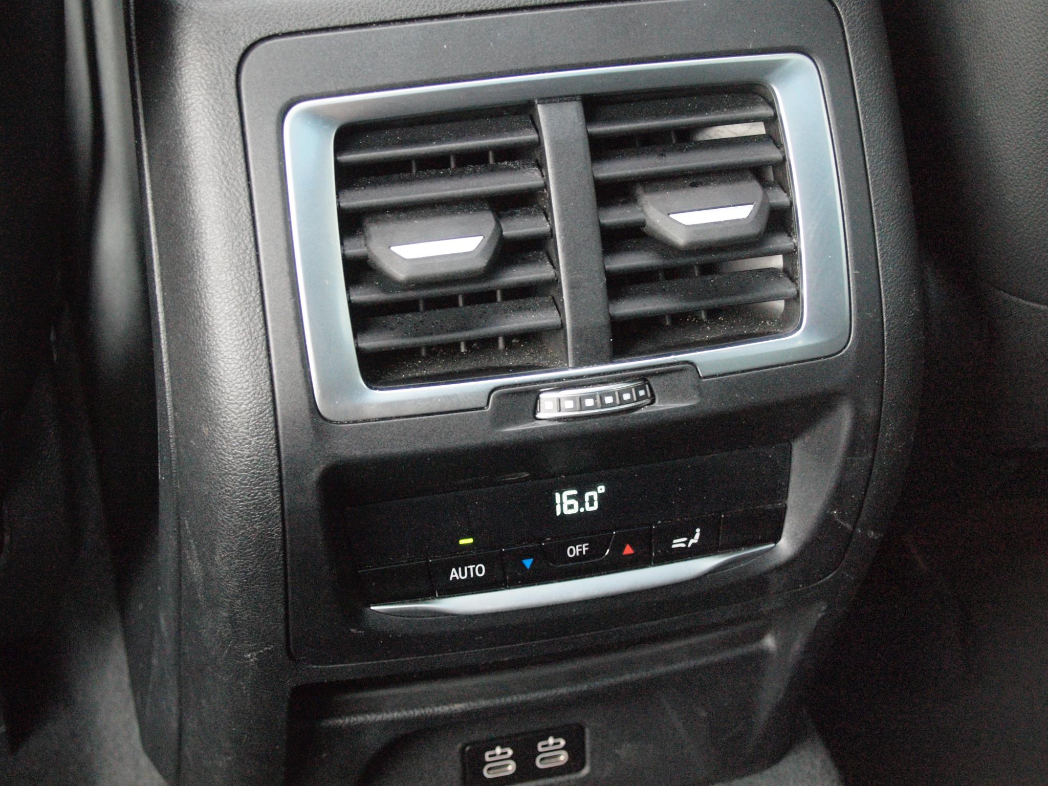 Foto van BMW Ix3