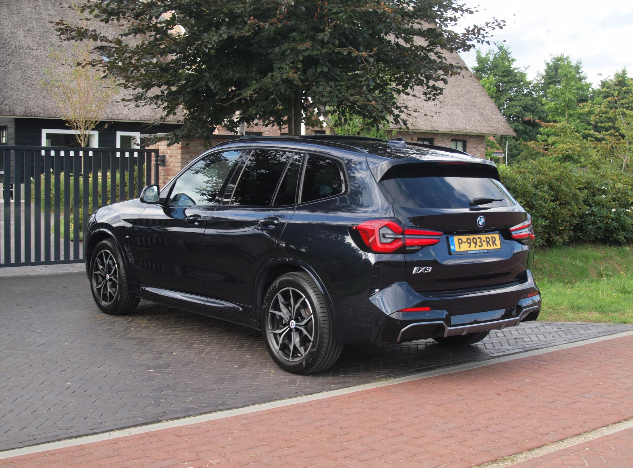 Foto van BMW Ix3