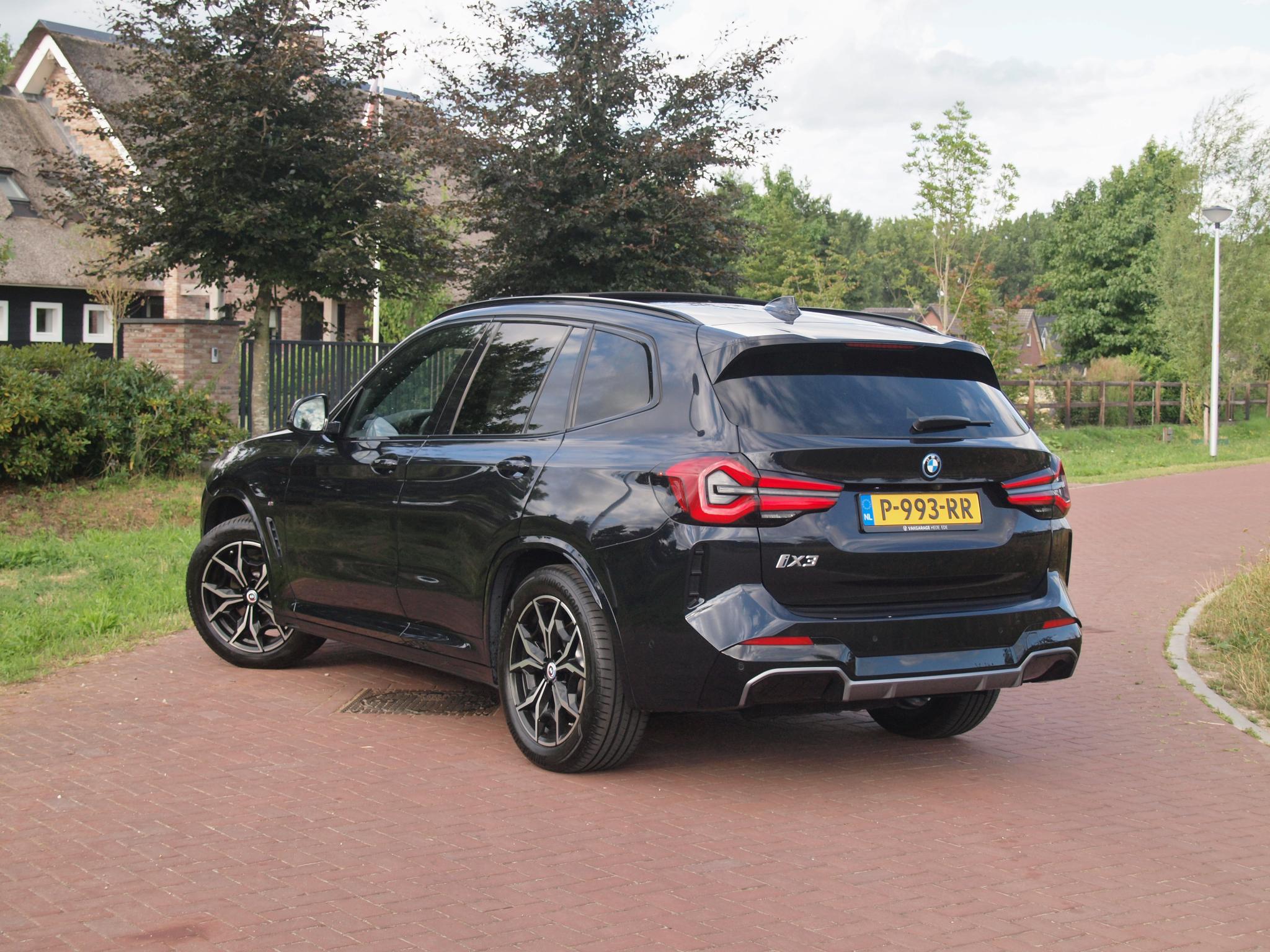 Foto van BMW Ix3