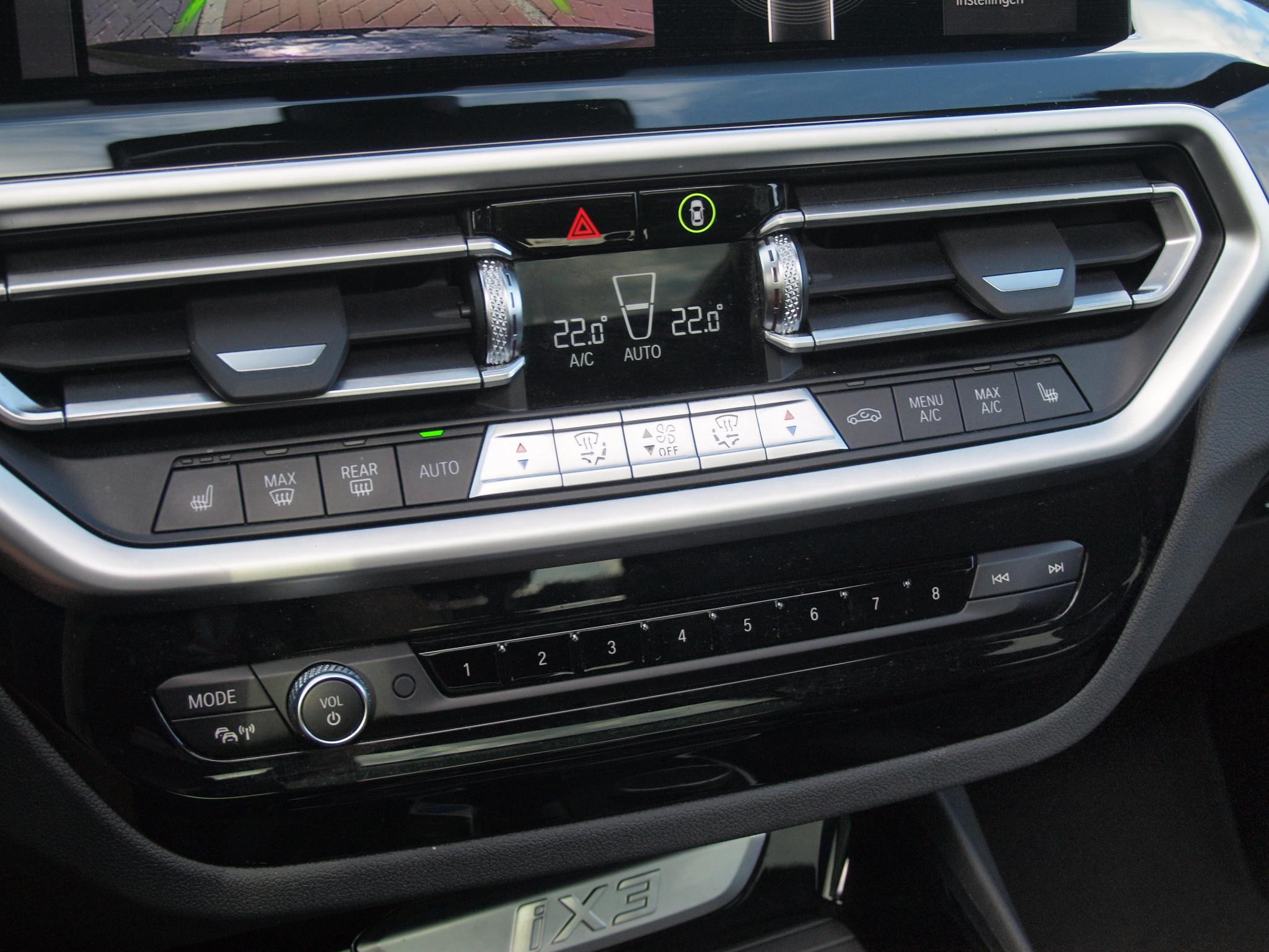 Foto van BMW Ix3
