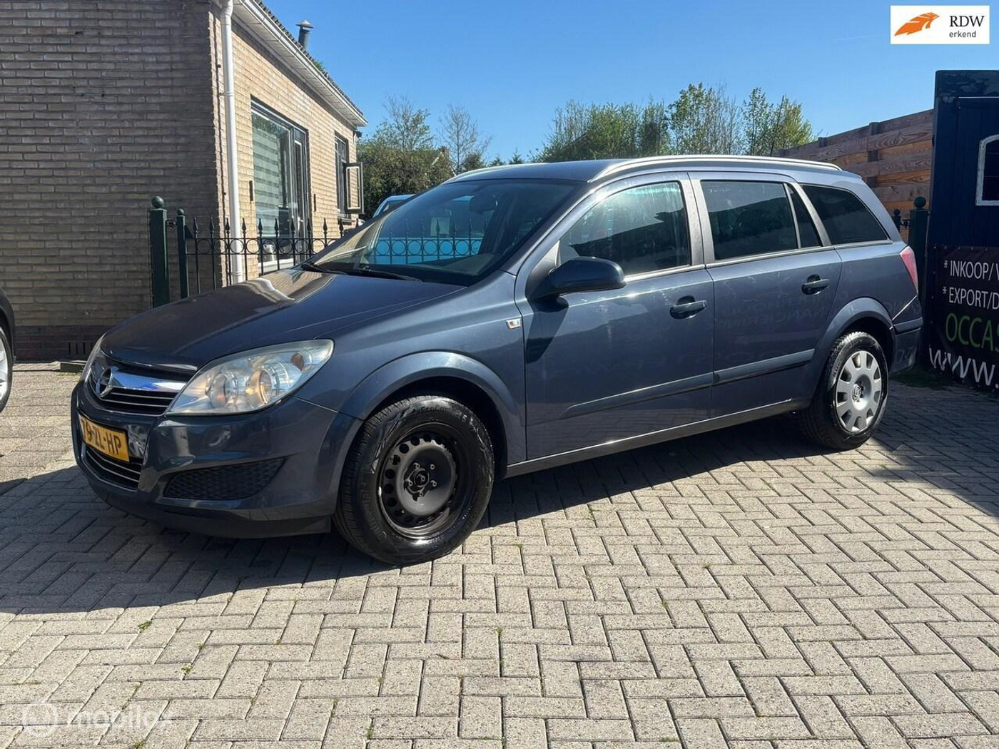 Opel Astra Station Wagon 1.7 CDTi Business | zo ingeruild zo weer weg lange apk trekhaak ijskoude airco ! 2008 - voorkant