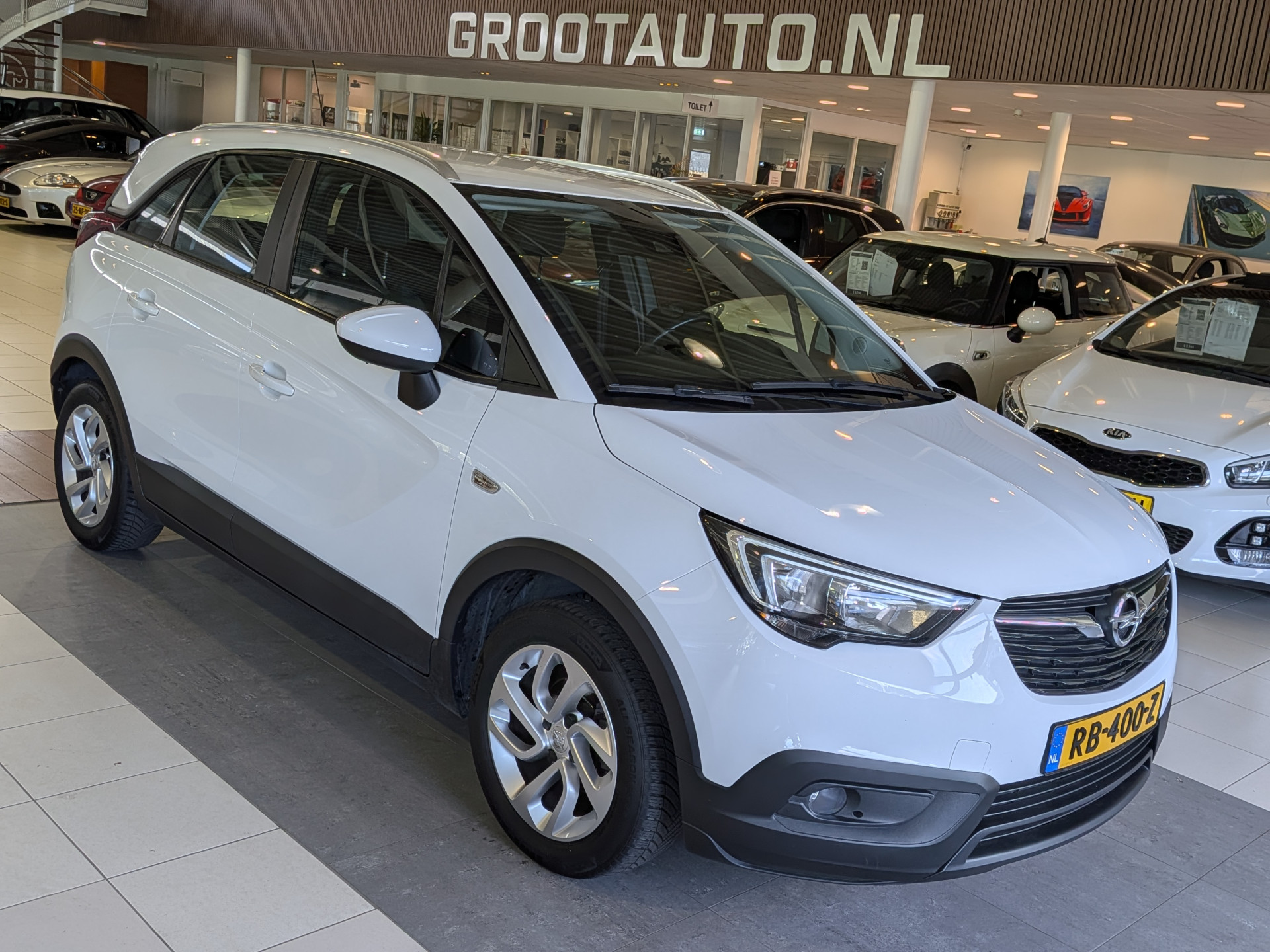 Opel Crossland X 1.2 Online Edition 2017 - voorkant