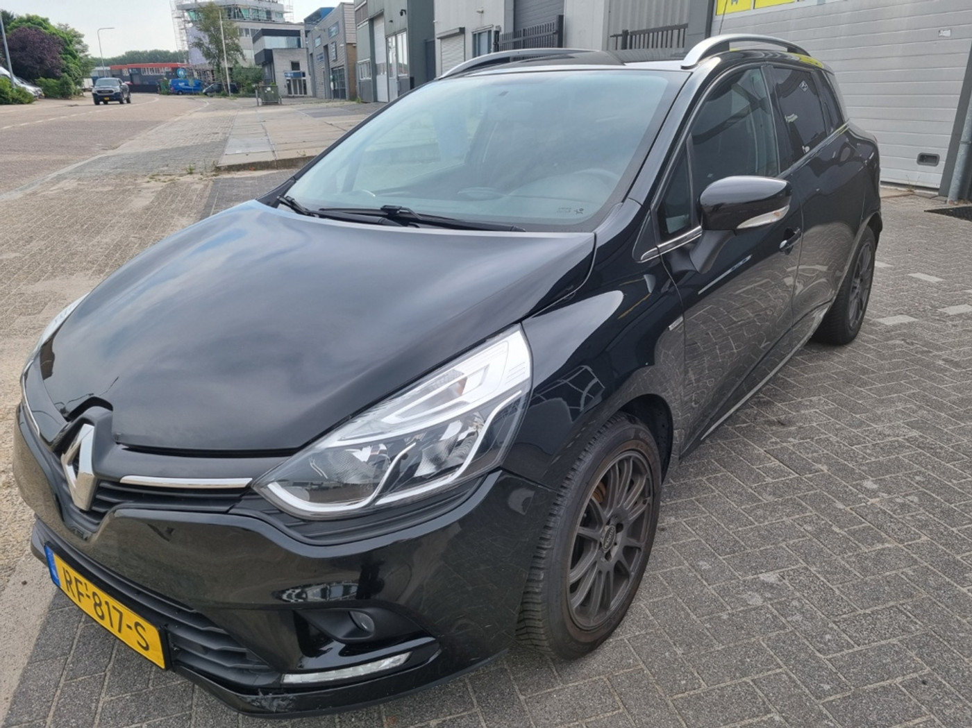 Renault Clio 0.9 TCe Limited 2017 - voorkant