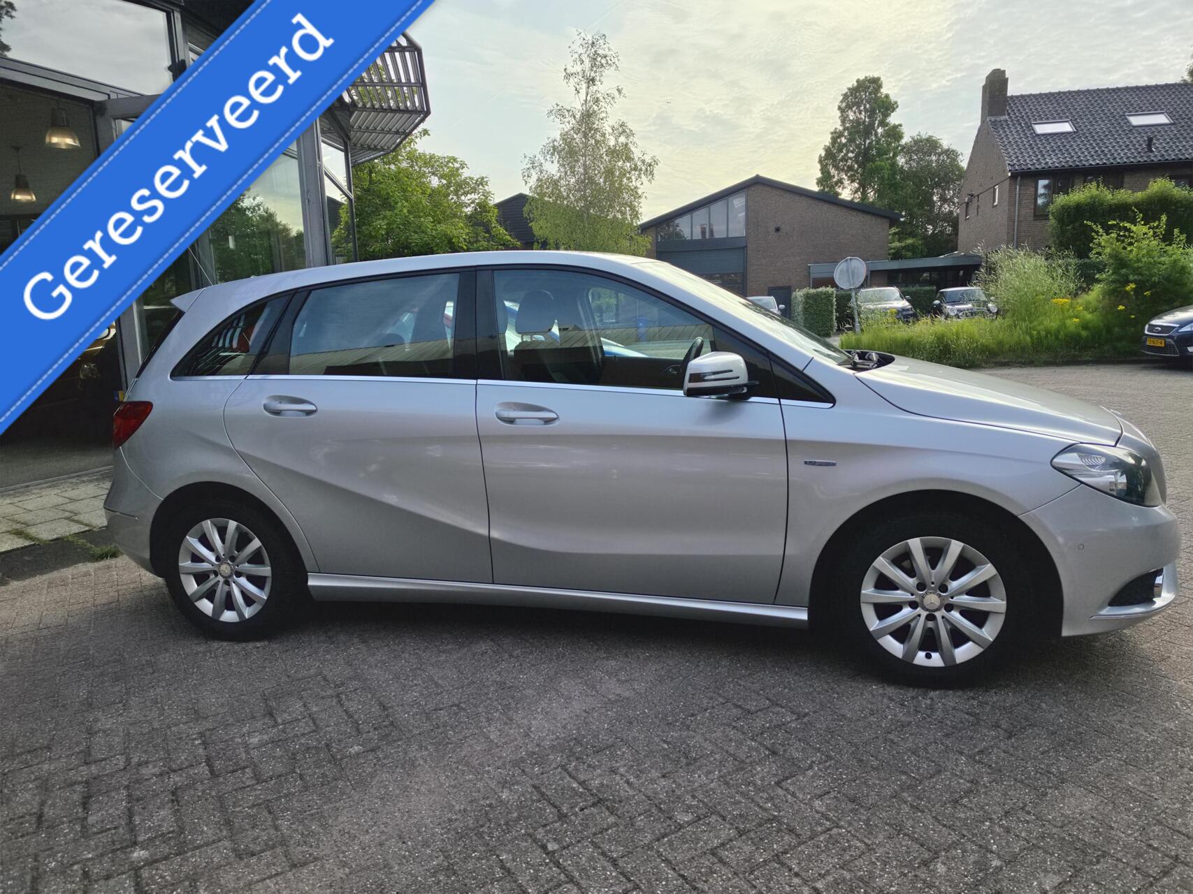 Foto van Mercedes-Benz B 180