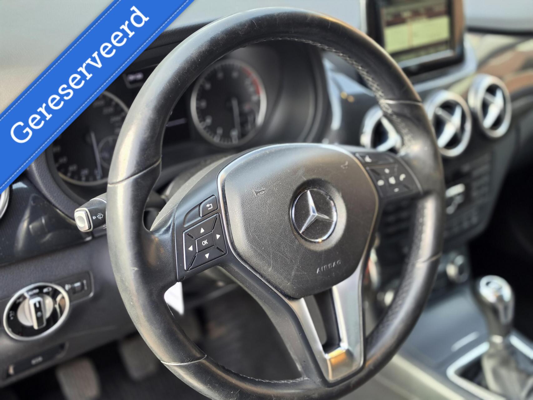 Foto van Mercedes-Benz B 180