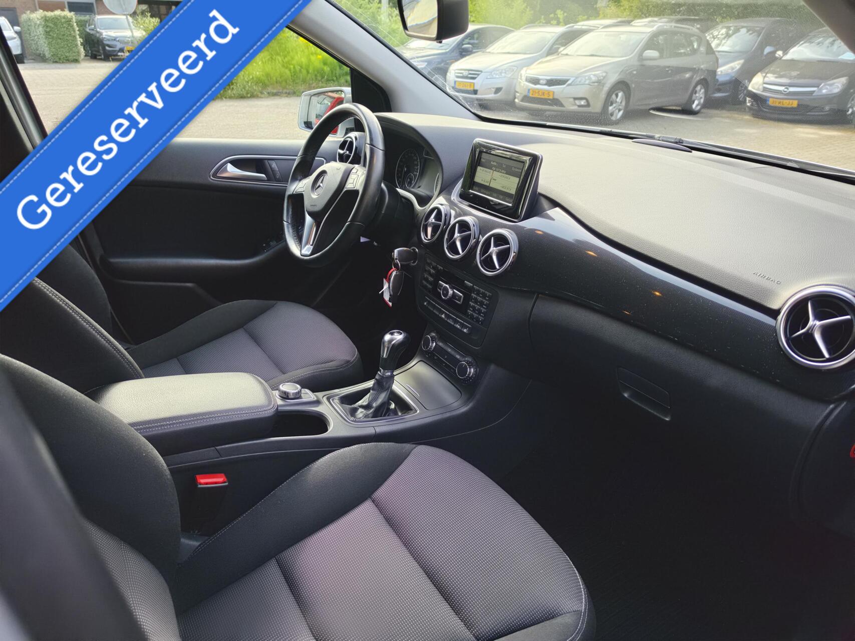 Foto van Mercedes-Benz B 180