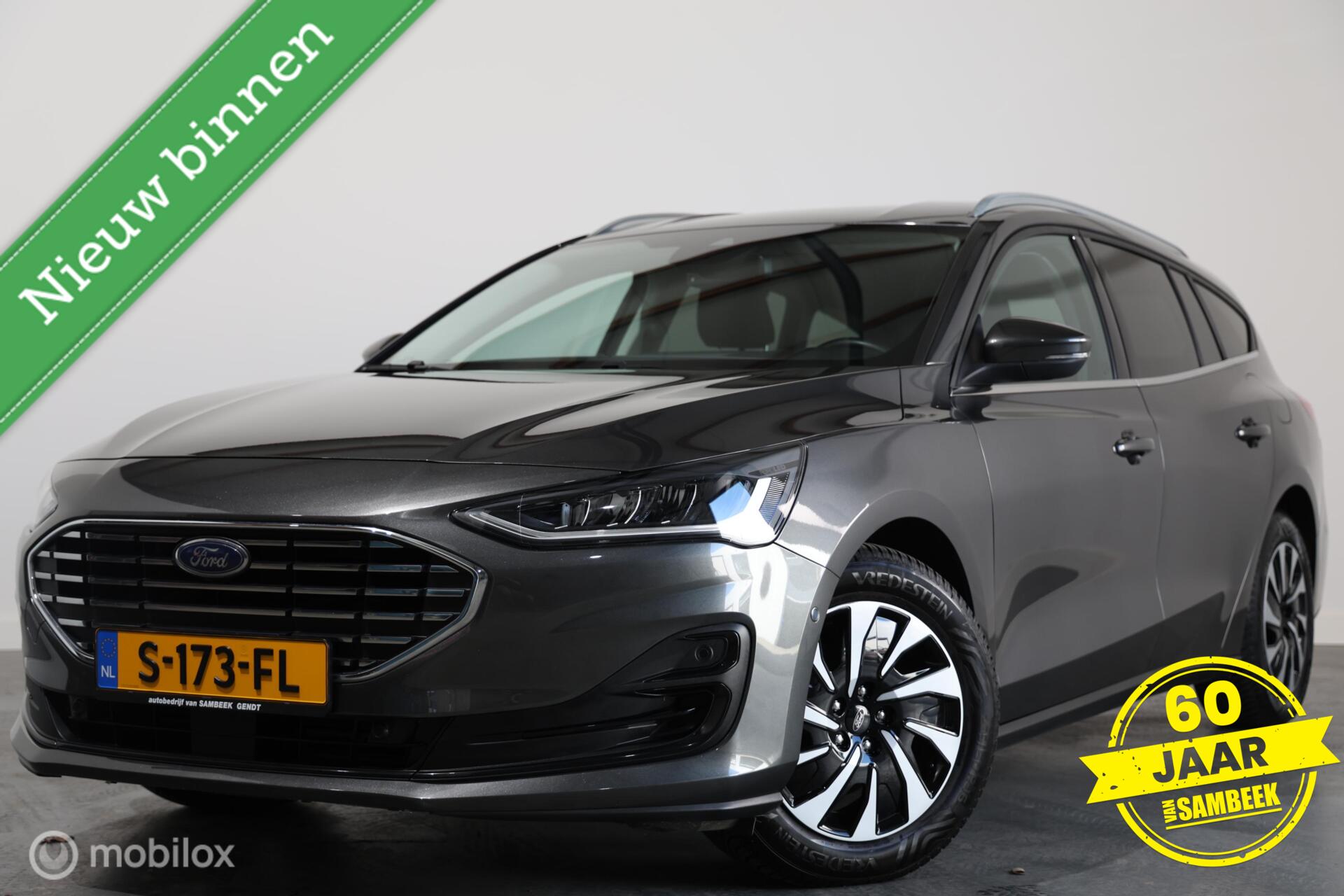 Ford Focus 1.0 EcoBoost Hybrid ST Line Style - Stuur/Stoelverwarming - Carplay - Camera 2022 - voorkant