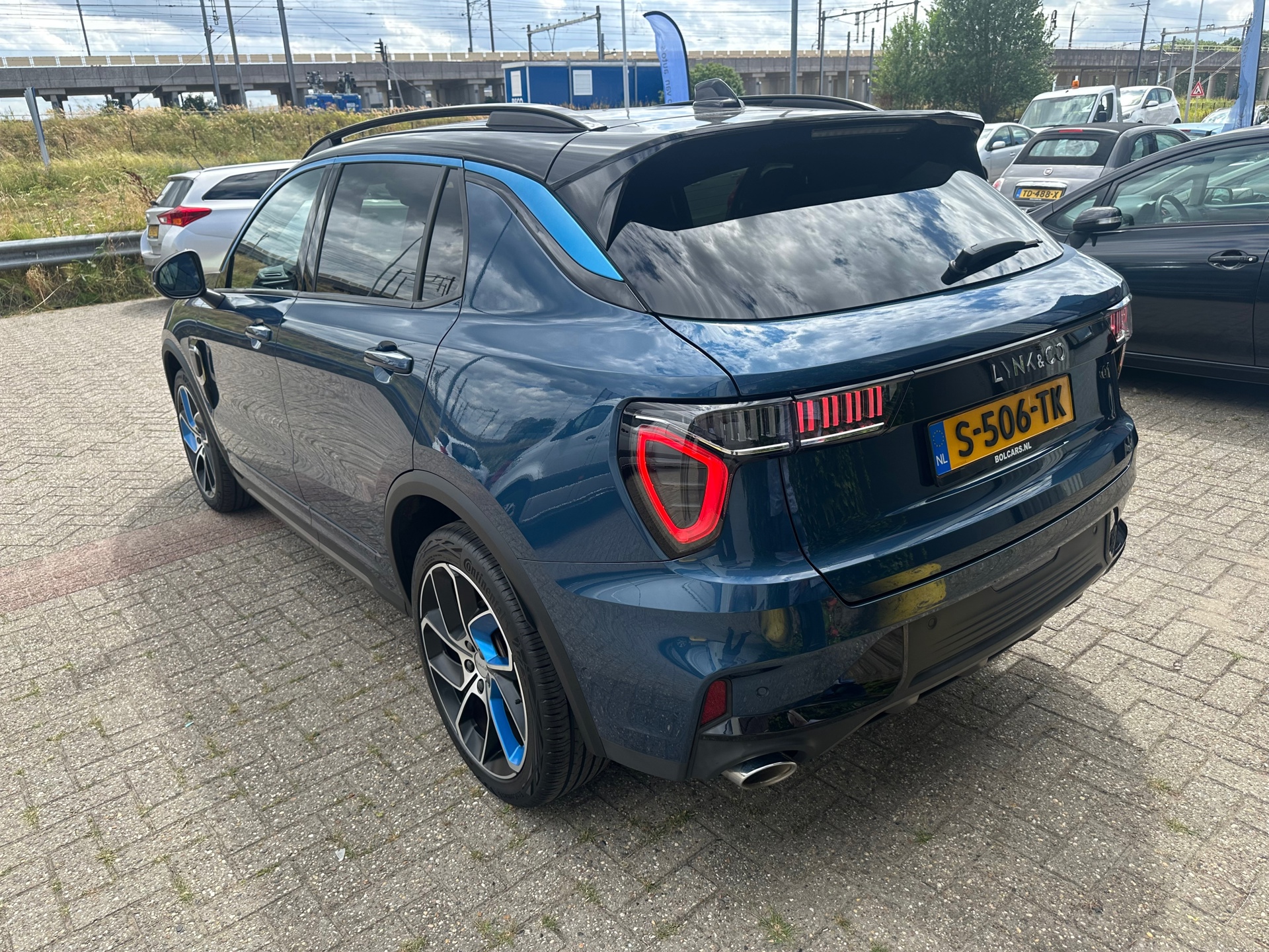 Foto van Lynk&co LYNK & Co 01