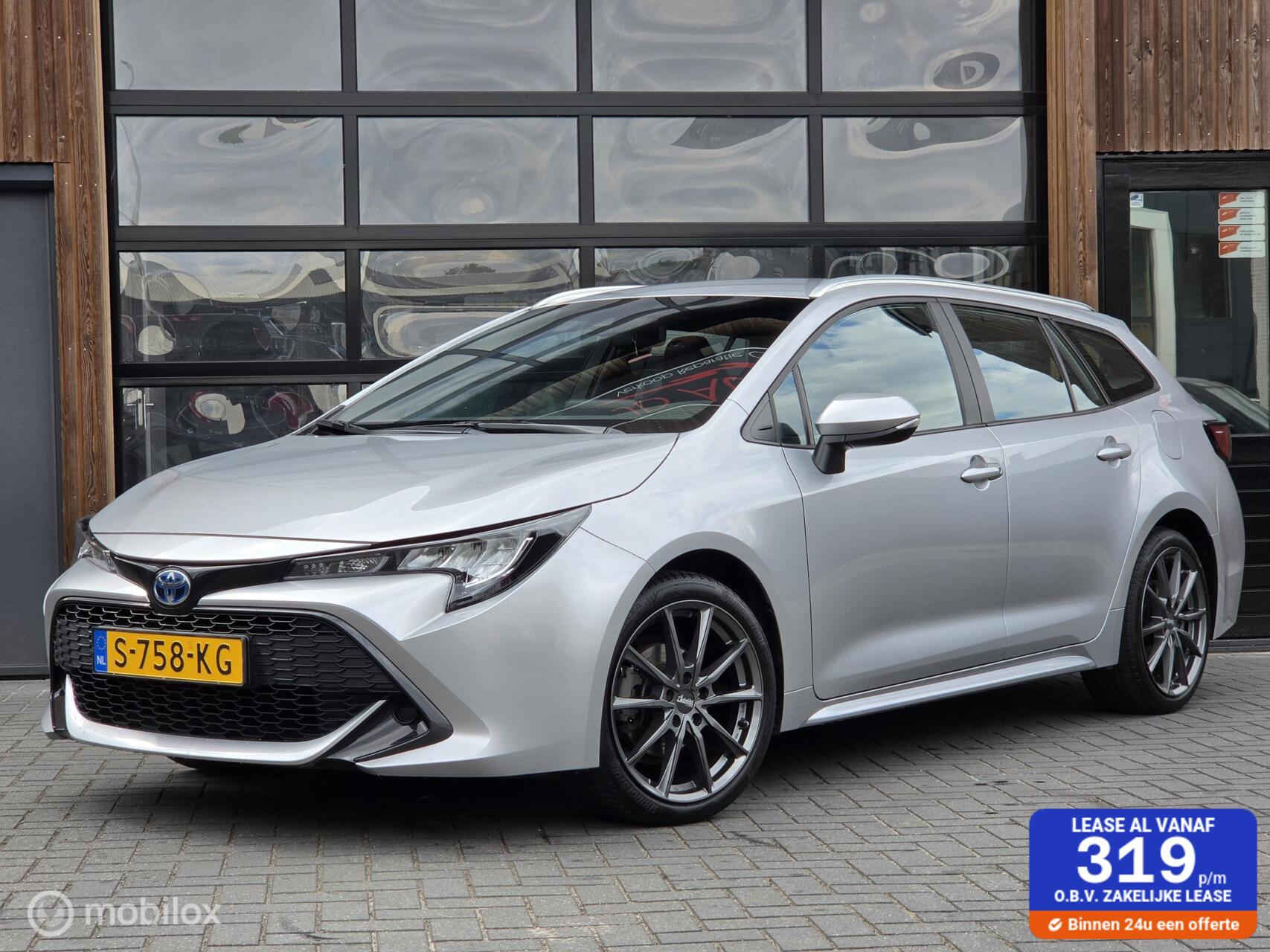 Toyota Toyota Corolla HYBRID ACC CARPLAY CAMERA 2023 - voorkant