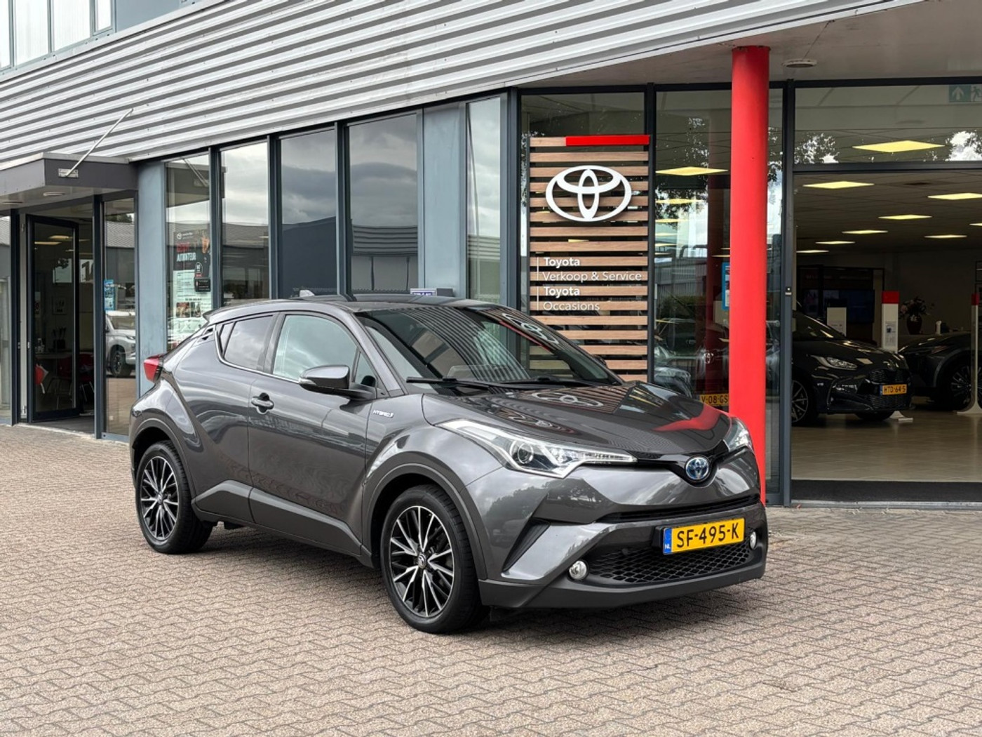 Toyota Toyota C-hr 1.8 Hybrid Dynamic | Automaat | Nav | Stoel VW | A. camera | 18 LMV 2018 - voorkant