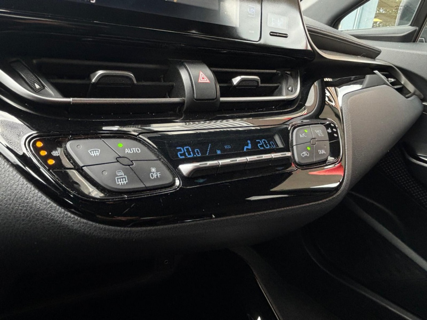 Foto van Toyota Toyota C-hr