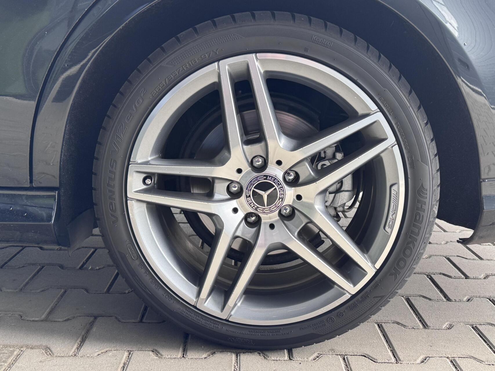 Foto van Mercedes-Benz E 350 Bluetec