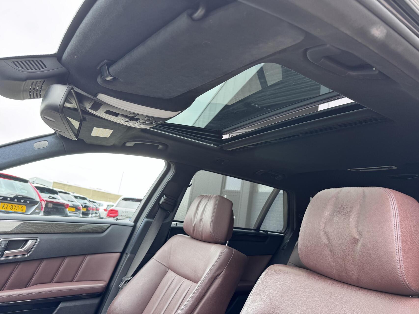Foto van Mercedes-Benz E 350 Bluetec