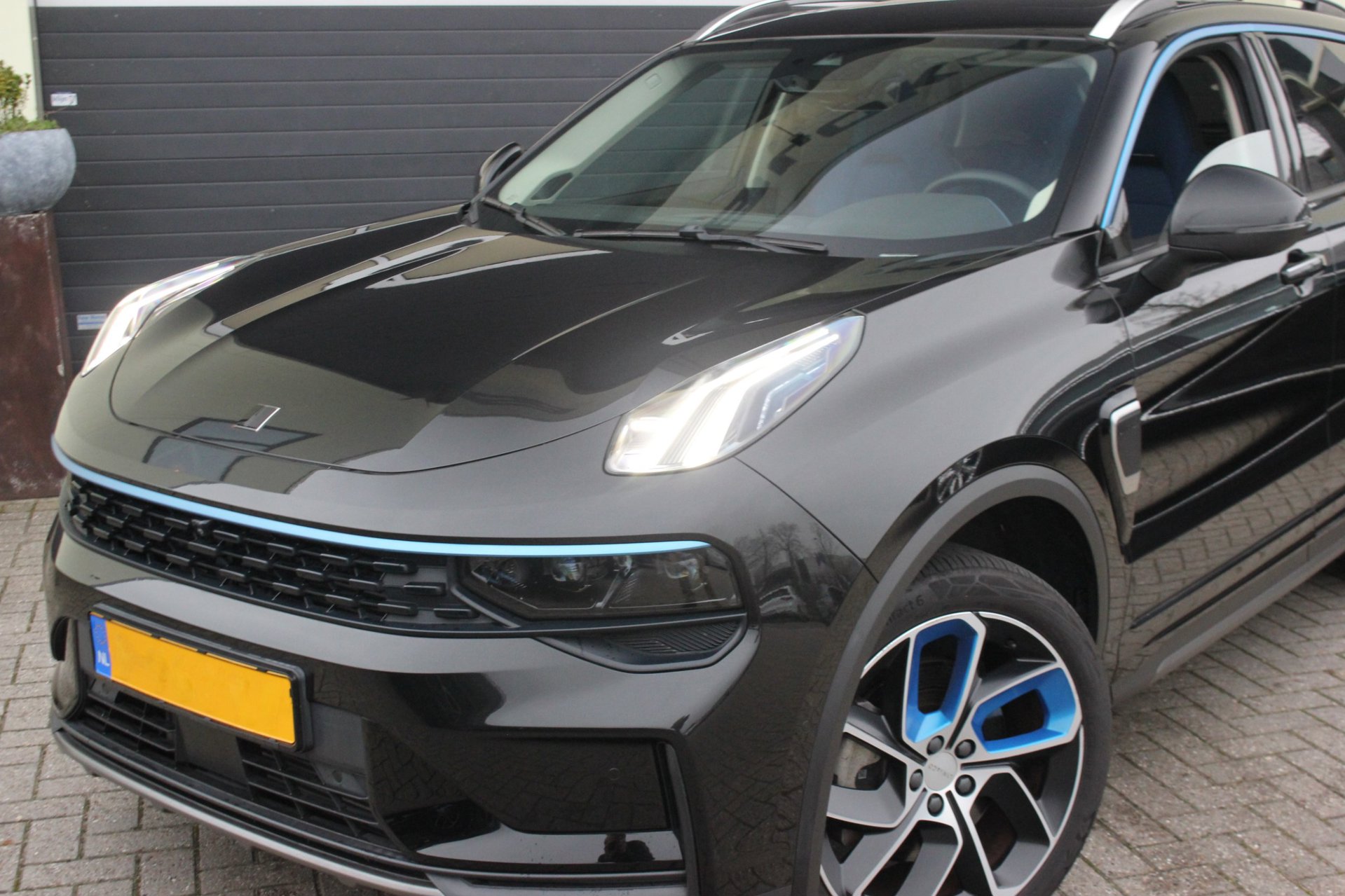 Foto van Lynk&co LYNK & Co 01