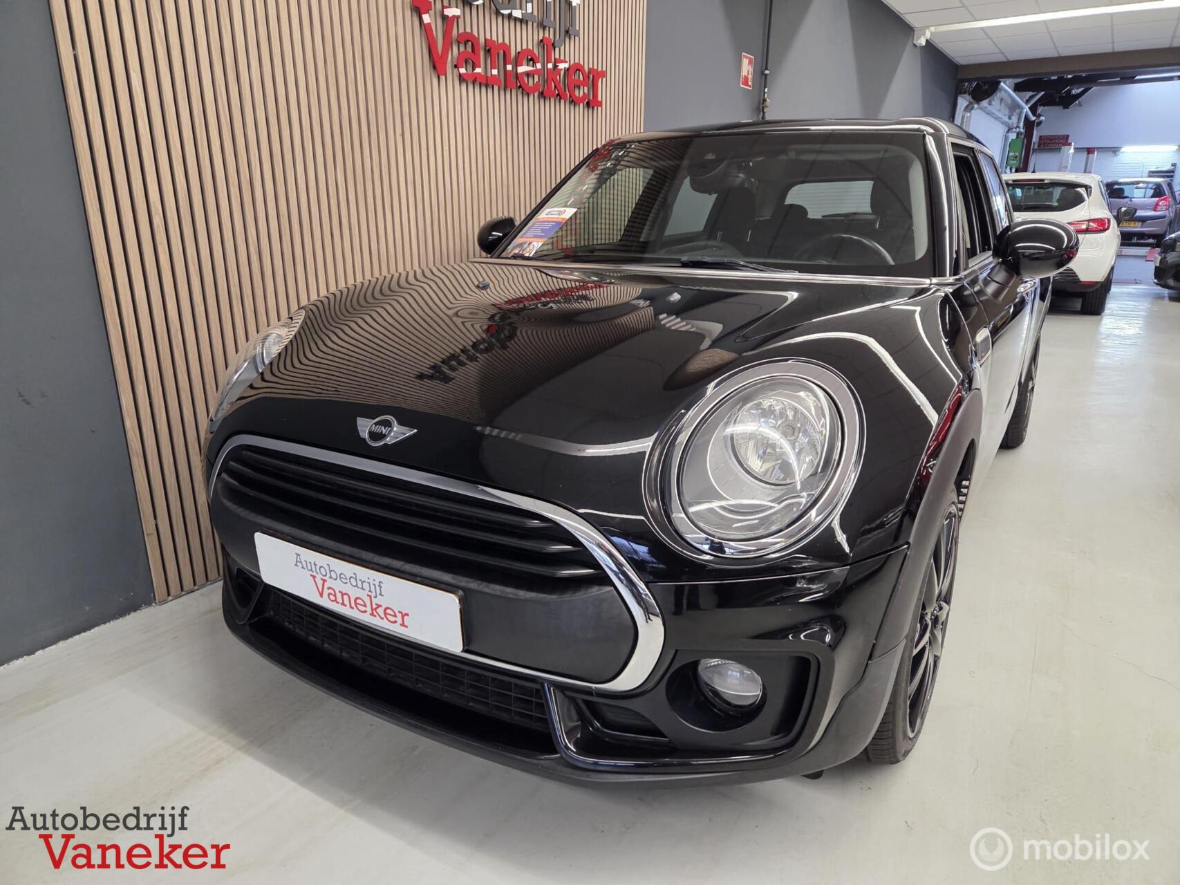 Mini Clubman One 1.5 One Pepper Business Plus|Navi|Cruise|Stoelverwarming|LED|Keyless| 2018 - voorkant