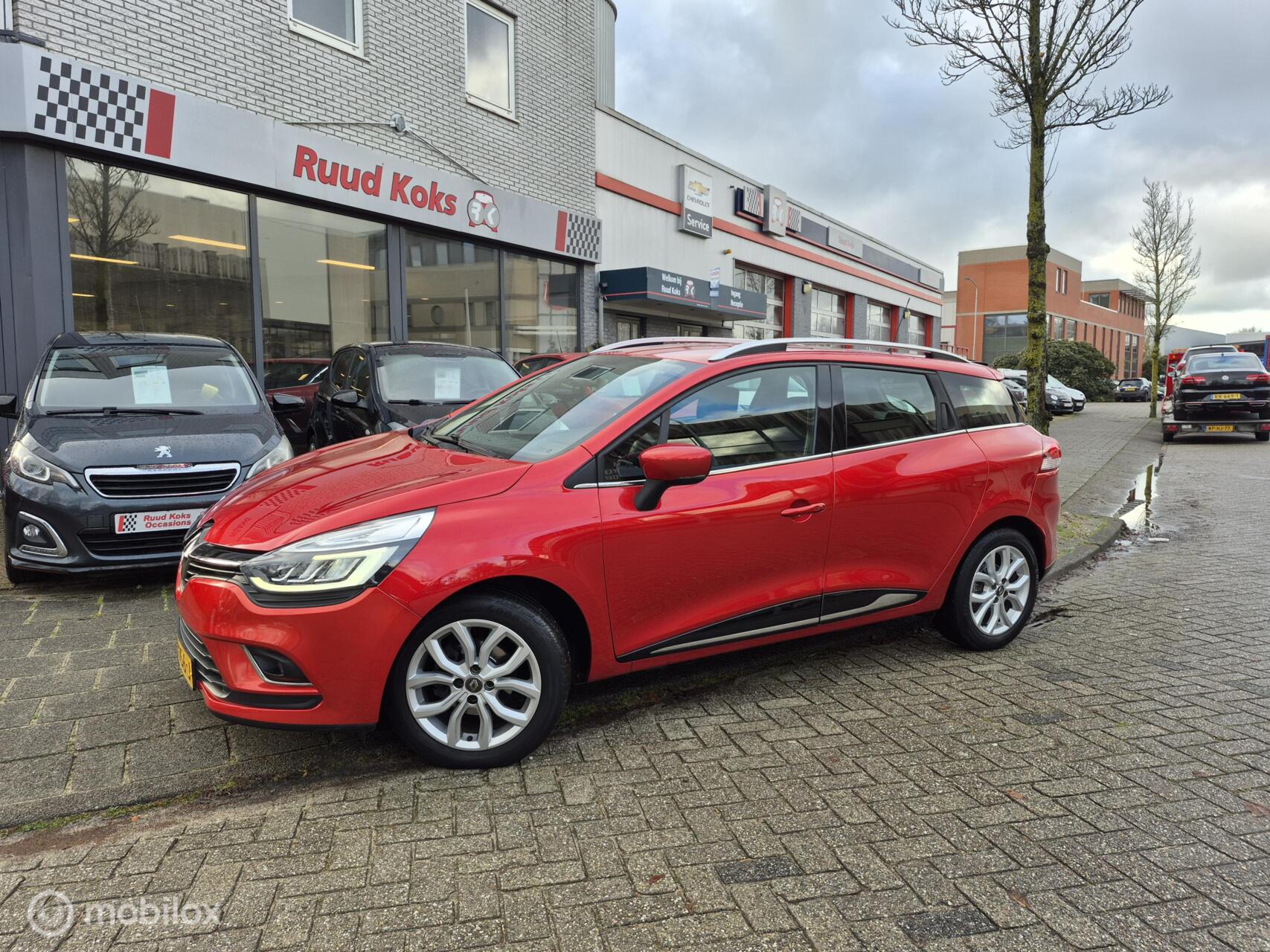 Renault Clio 0.9 TCe INTENS / Cruise Control / Keyless / 2018 - voorkant