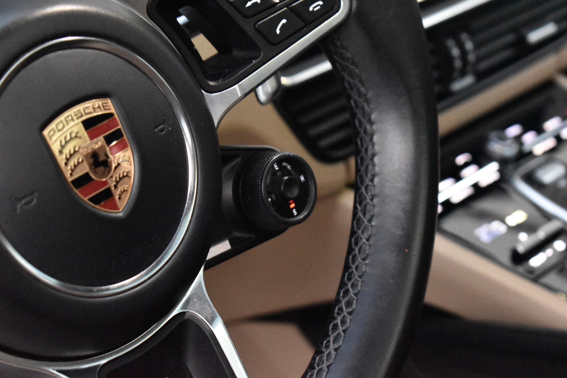 Foto van Porsche Cayenne E-hybrid