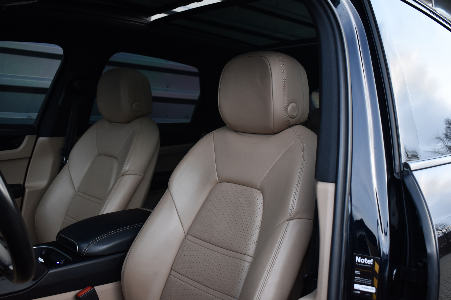 Foto van Porsche Cayenne E-hybrid