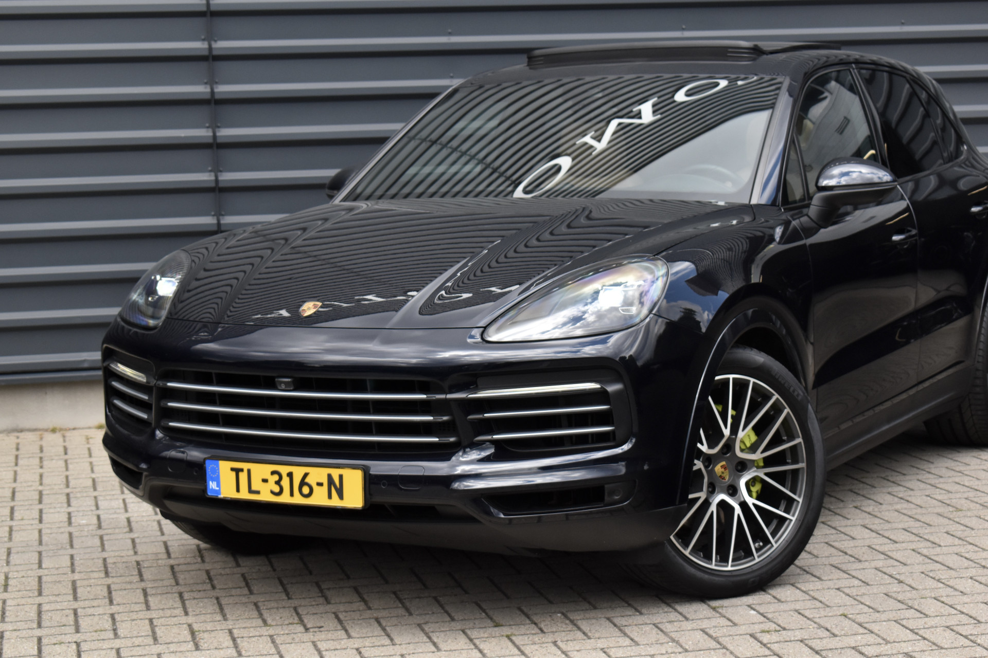 Foto van Porsche Cayenne E-hybrid