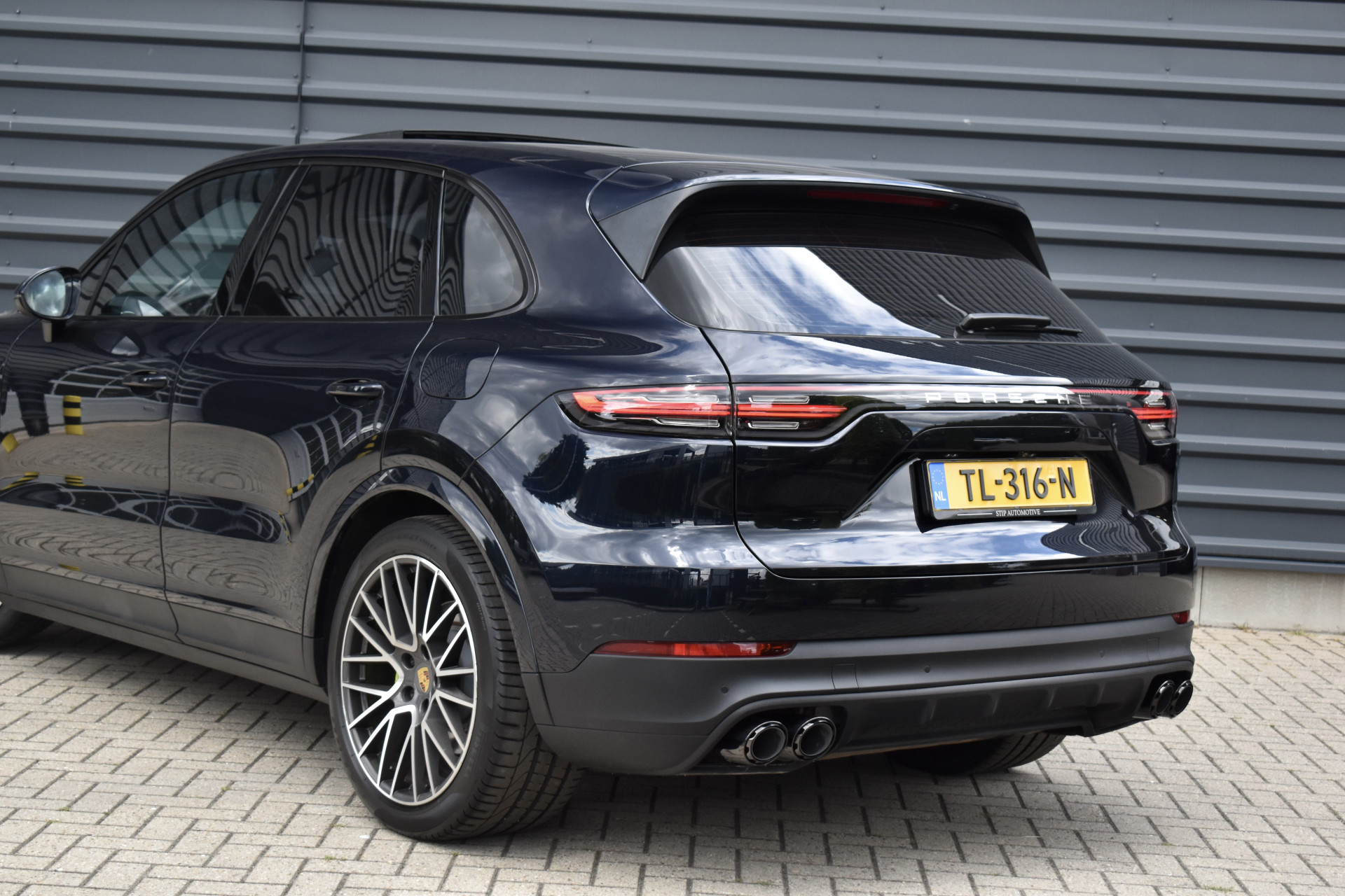 Foto van Porsche Cayenne E-hybrid