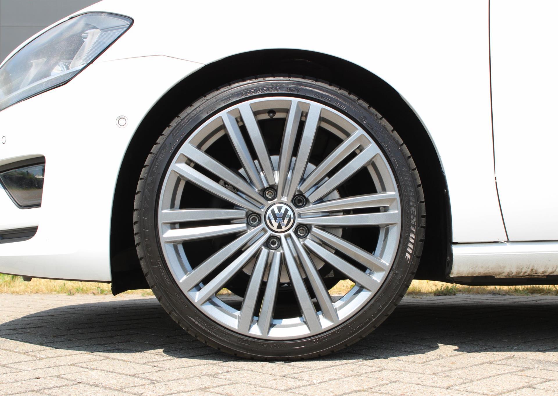 Foto van Volkswagen Golf Sportsvan