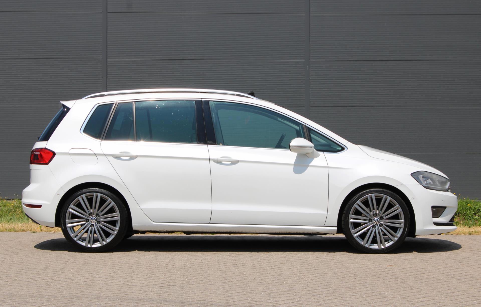 Foto van Volkswagen Golf Sportsvan