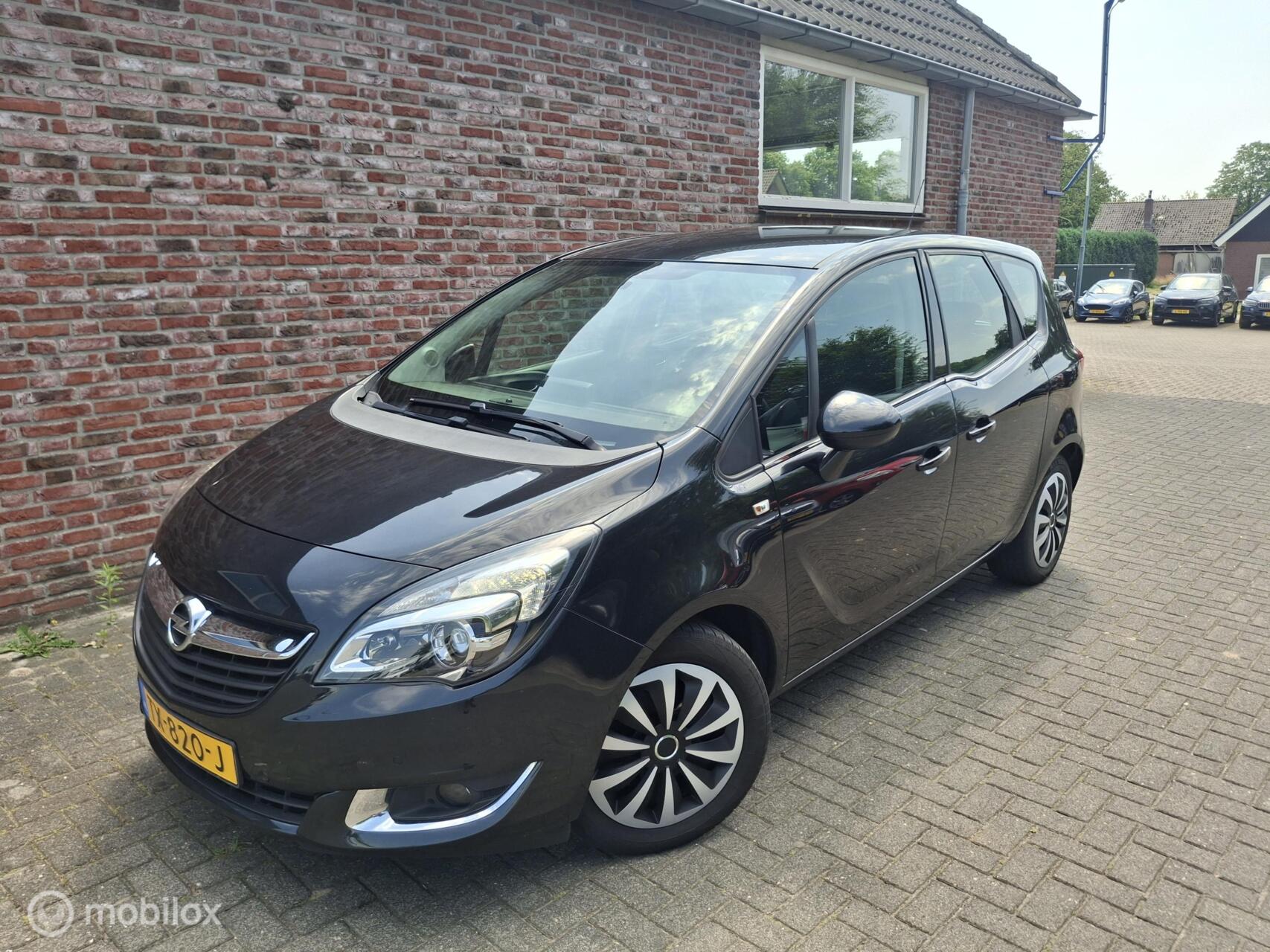 Opel Meriva 1.4 Turbo 2015 - voorkant