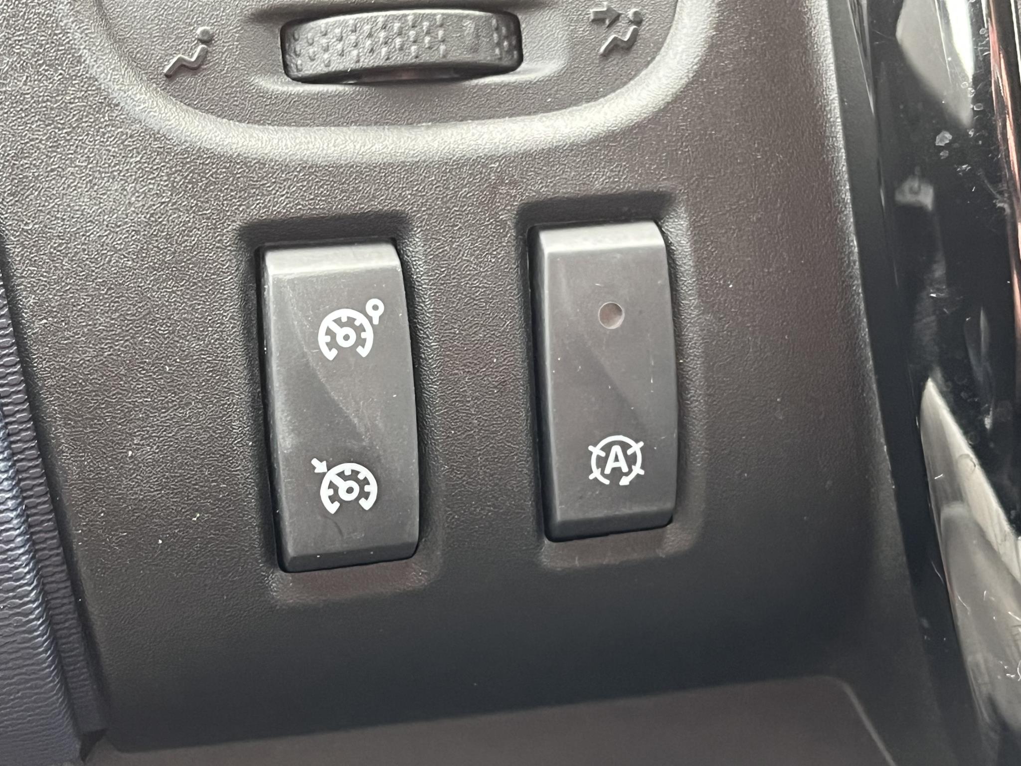 Foto van Opel Vivaro-b