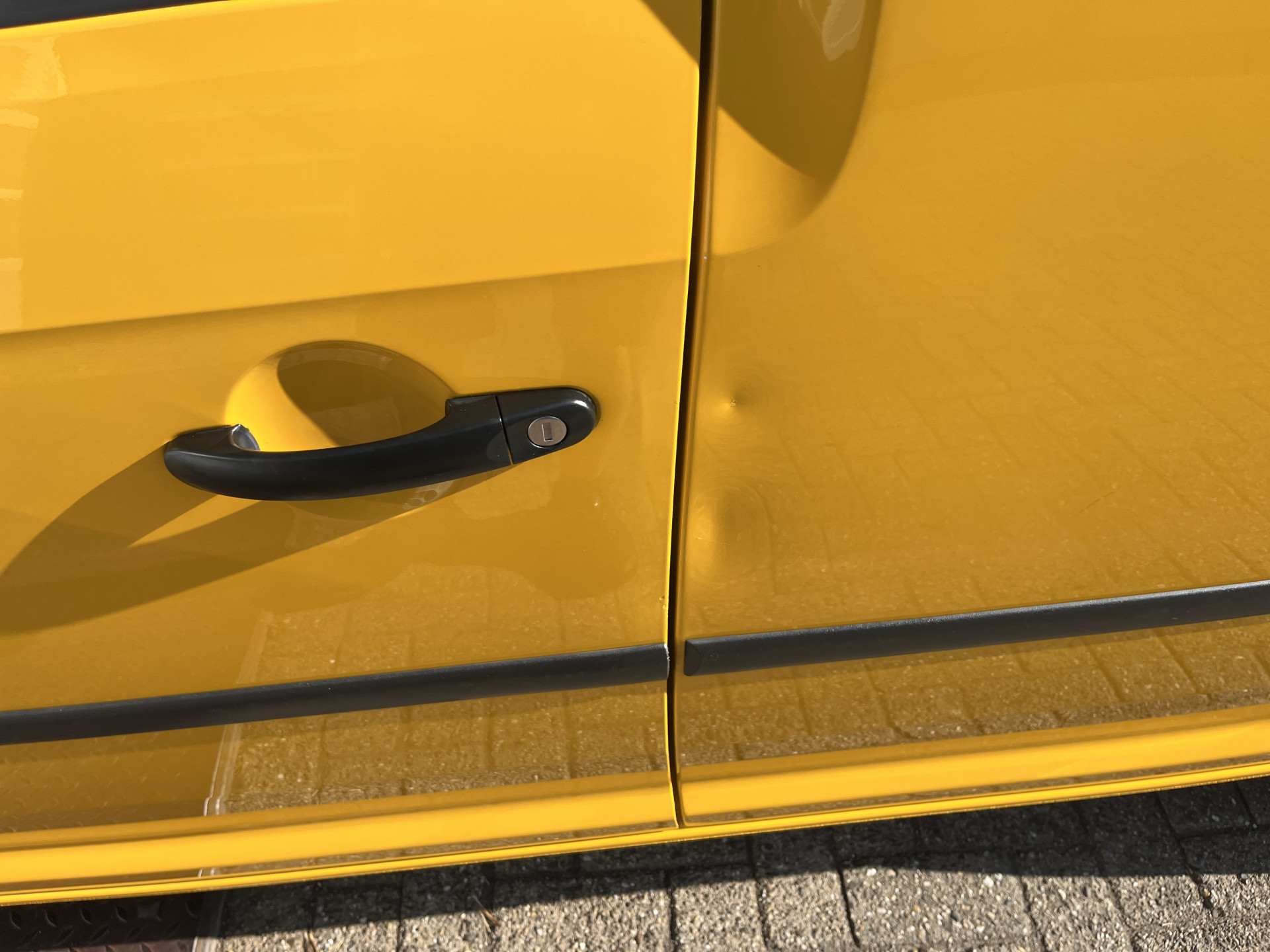 Foto van Volkswagen Caddy Modified Partition Wall