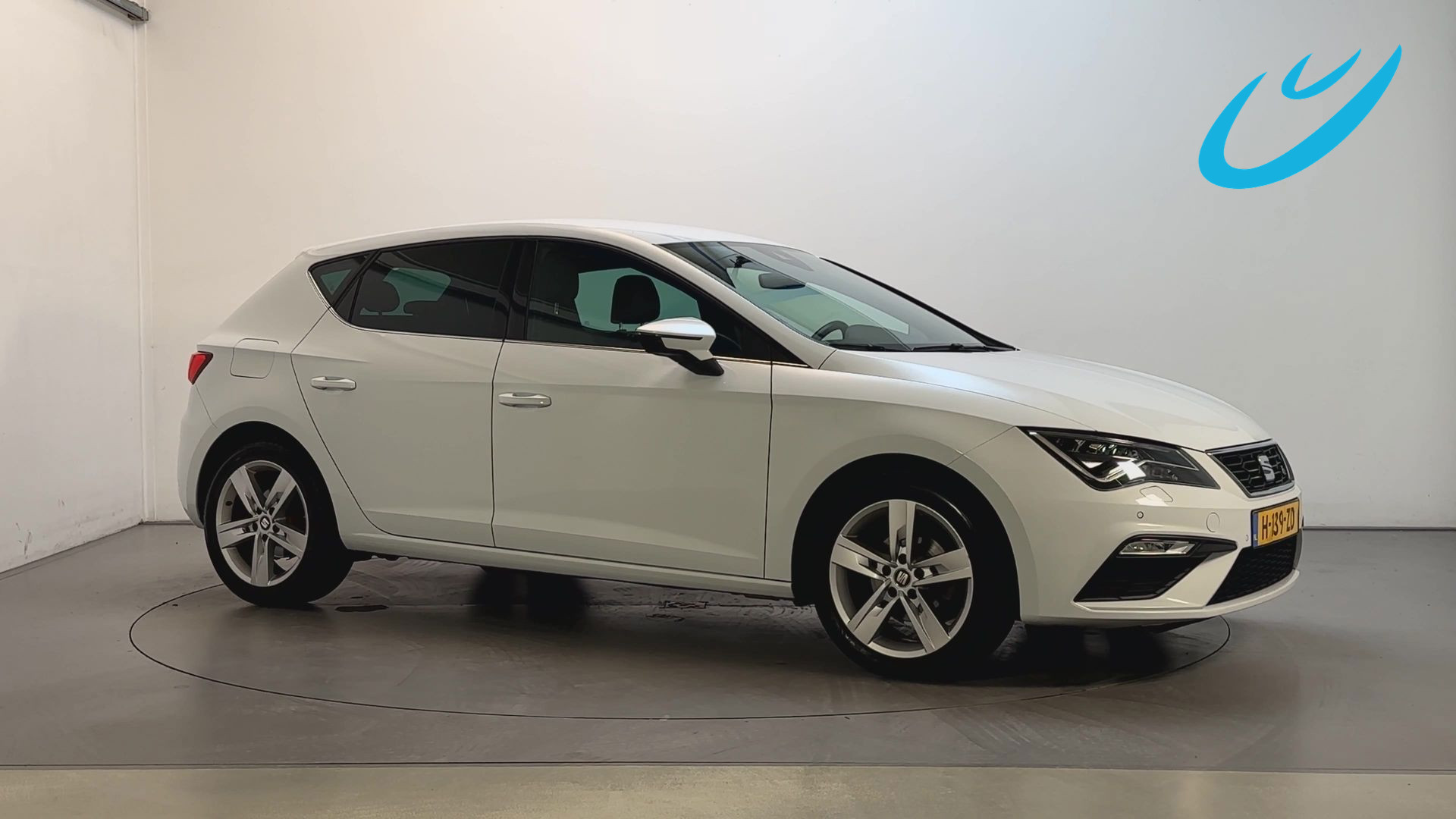 Seat Leon 1.0 TSI 116pk FR Ultimate Edition LED Stoelverwarming Camera Trekhaak Leder-Stof 2020 - voorkant