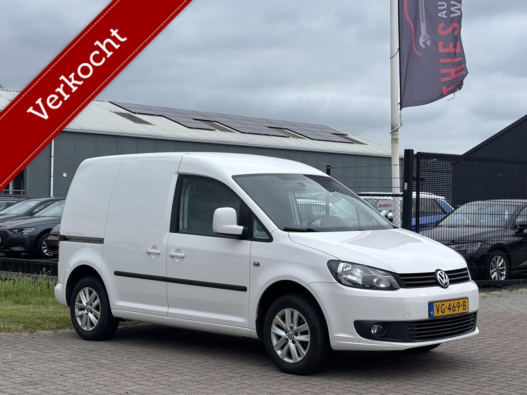 Volkswagen Caddy 1.6 TDI trekhaak cruise airco pdc 2013 - voorkant