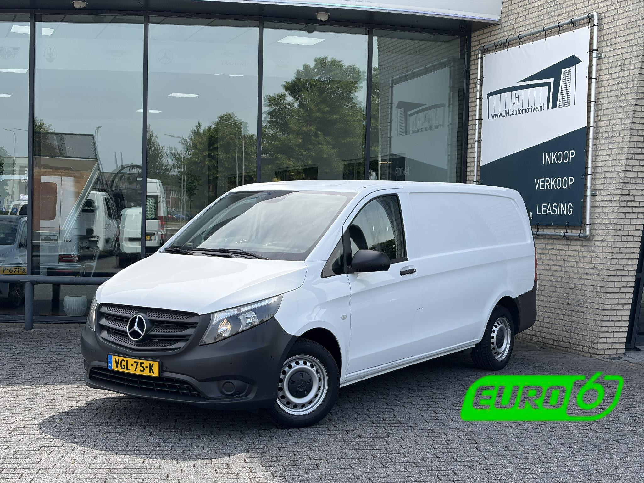 Mercedes-Benz Vito 114 CDI Lang*AUTOM*HAAK*CAM*CRUISE*NAVI*A/C*PDC* 2020 - voorkant