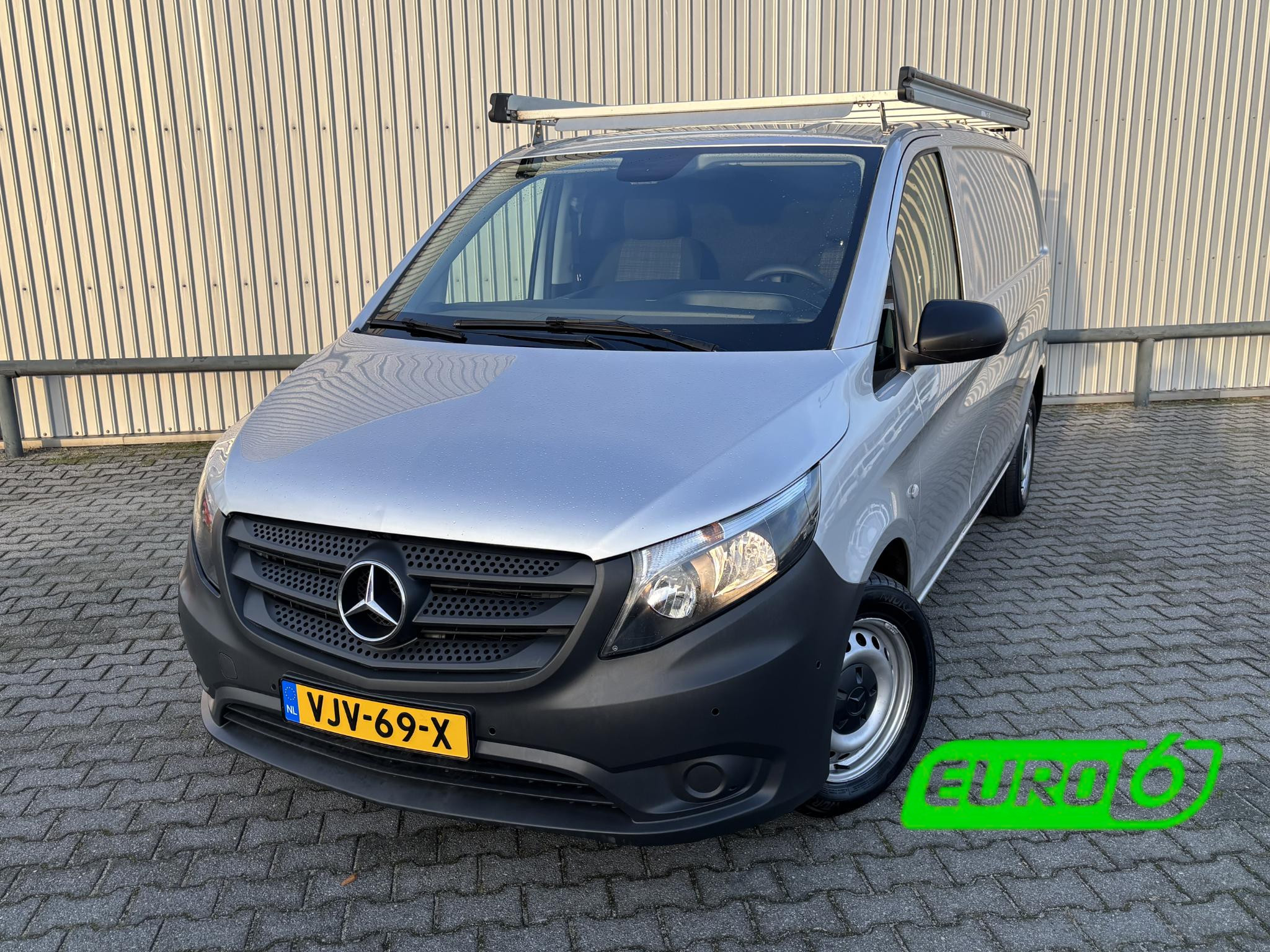 Mercedes-Benz Vito 110 CDI Lang L2*A/C*CRUISE*HAAK*CAMERA*IMPERIAAL* 2021 - voorkant