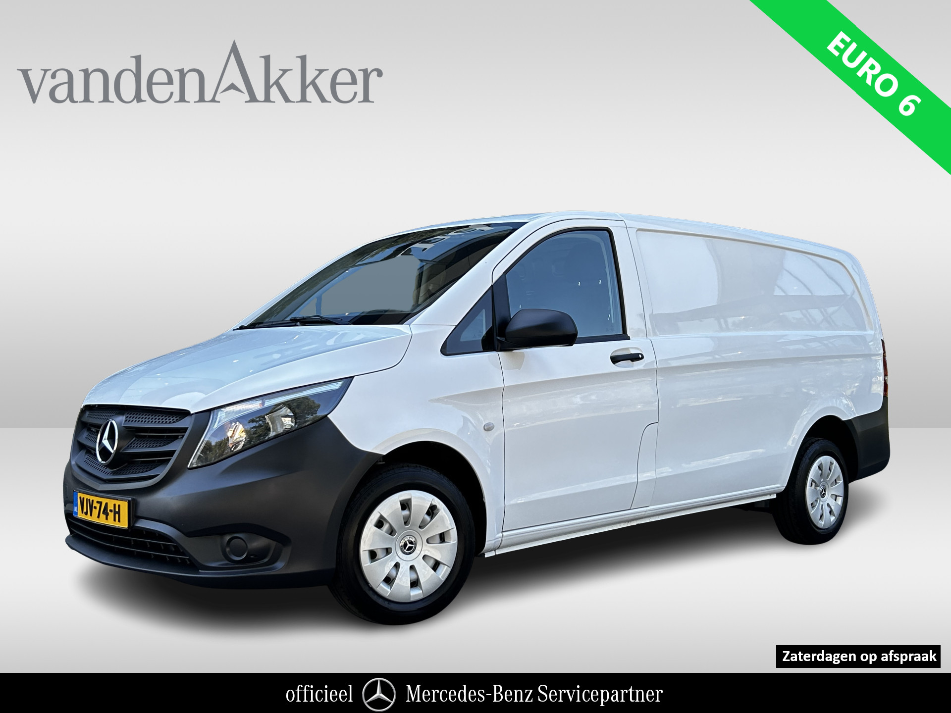 Mercedes-Benz Vito 110 CDI L2 Lang // Trekhaak // Airco // Achterklep // 12 mnd Garantie // Bank // Radio // CV // Betimmering // Wieldoppen 2021 - voorkant
